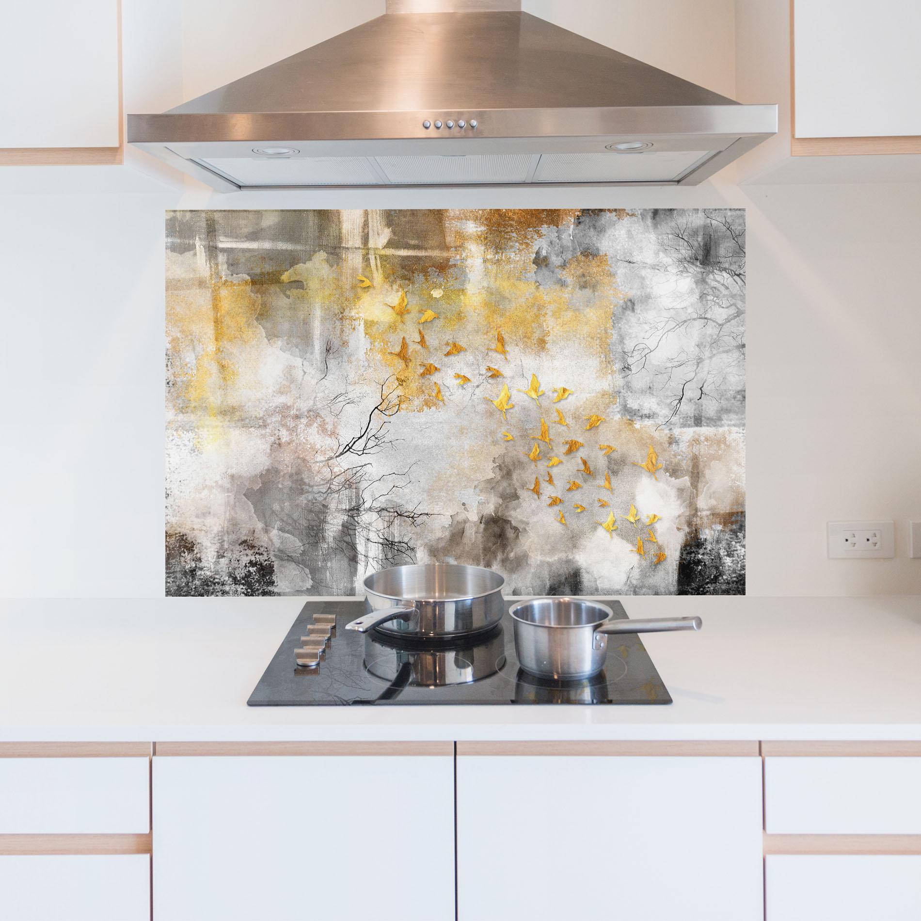 Panou Sticla Bucatarie Gold Birds Flying mockup 5