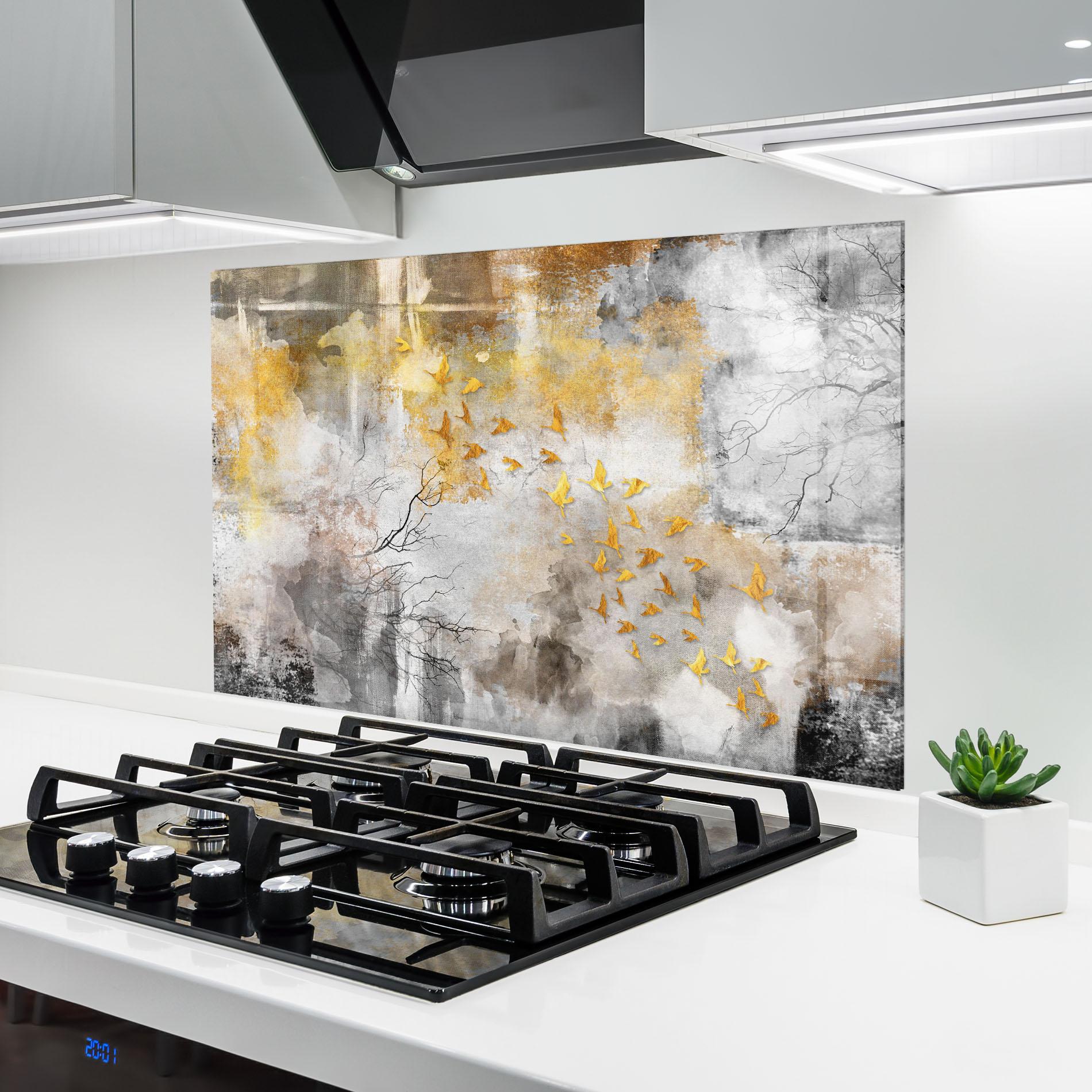 Panou Sticla Bucatarie Gold Birds Flying mockup 6