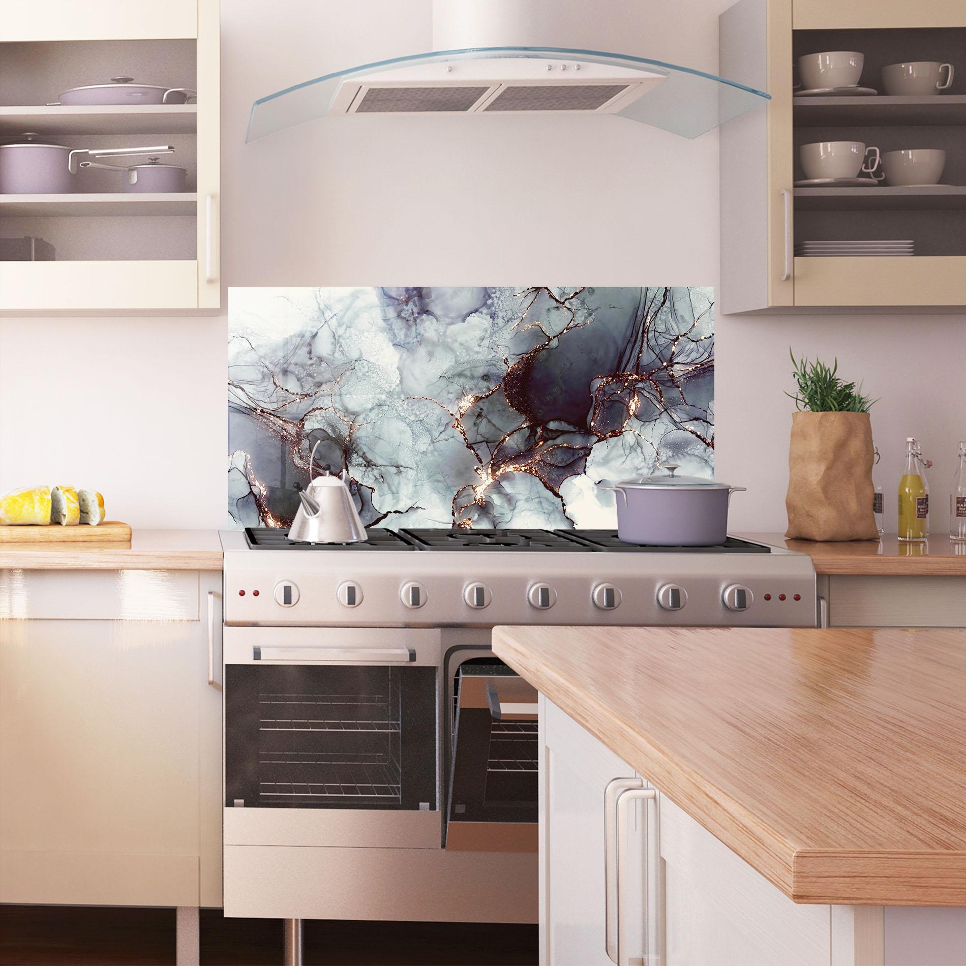 Panou Sticla Bucatarie Abstract Gold Path mockup 1