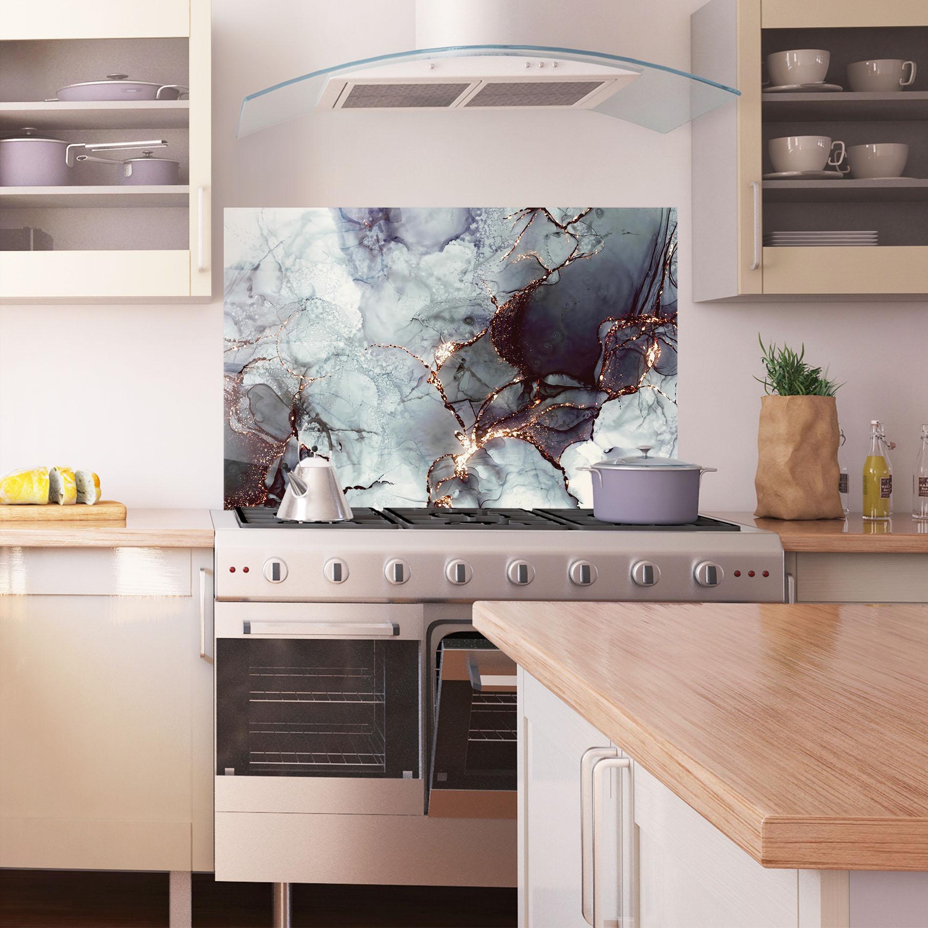 Panou Sticla Bucatarie Abstract Gold Path mockup 1