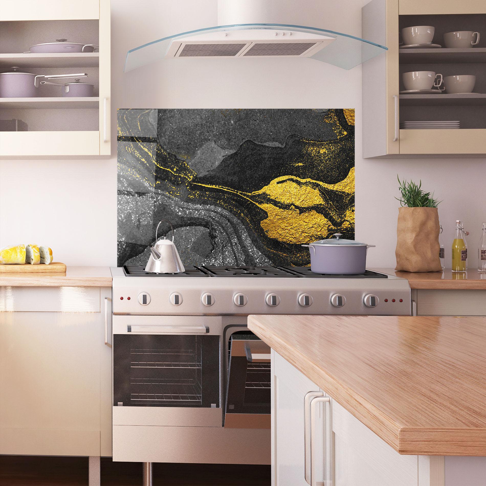 Panou Sticla Bucatarie Black And Gold Texture mockup 1