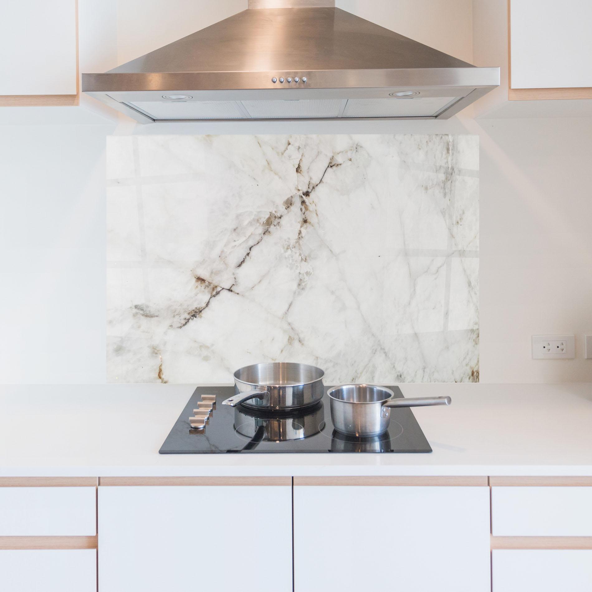 Panou Sticla Bucatarie Close Up White Marble mockup 5