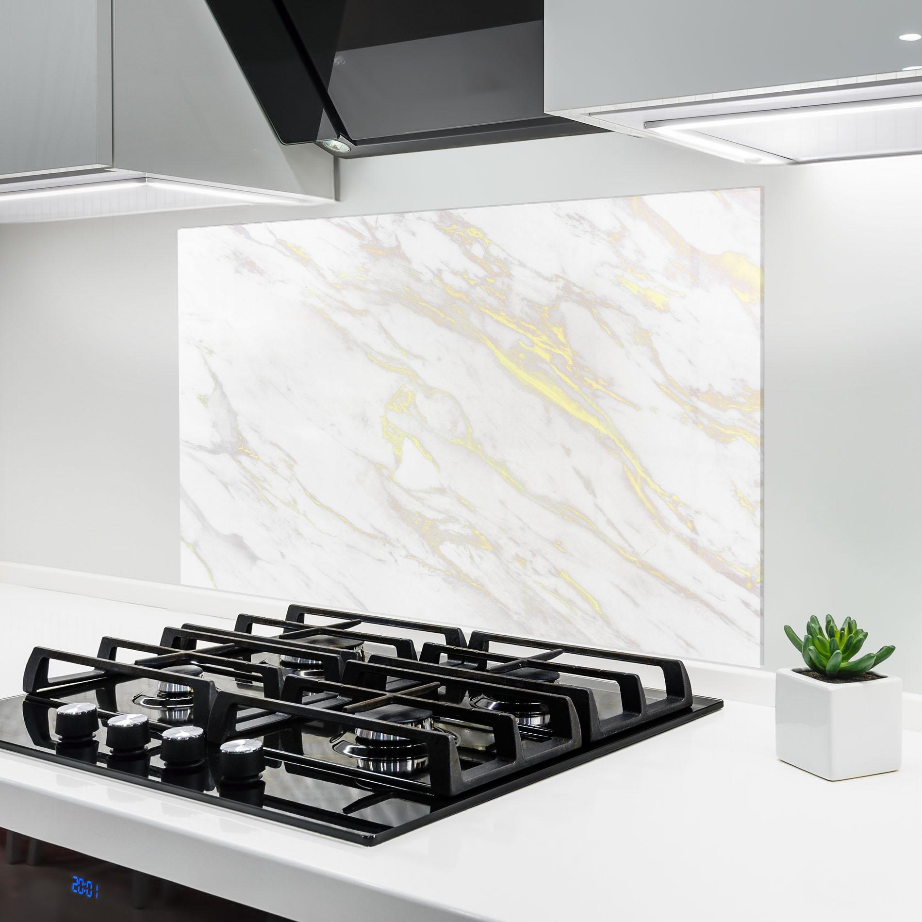 Panou Sticla Bucatarie White Gold Lines mockup 6