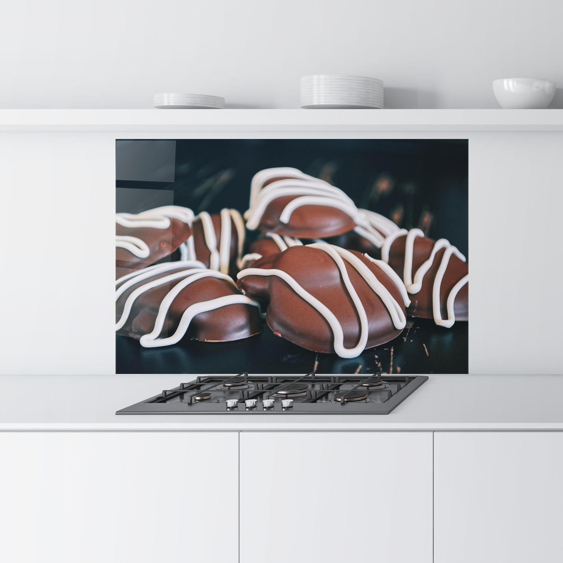 Panou Sticla Bucatarie Heart Shaped Chocolate mockup 9