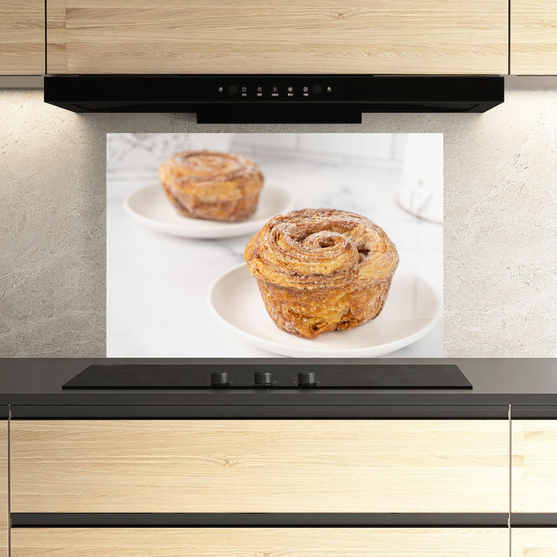 Panou Sticla Bucatarie Cinnamon Roll mockup 3