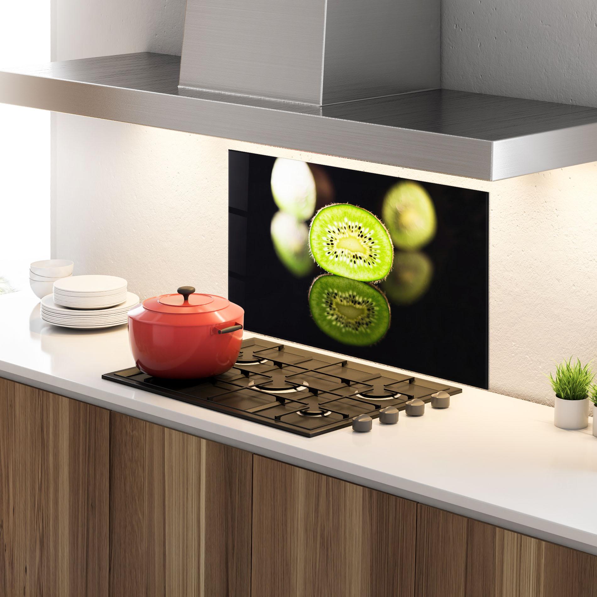 Panou Sticla Bucatarie Light On Kiwi Slice mockup 4