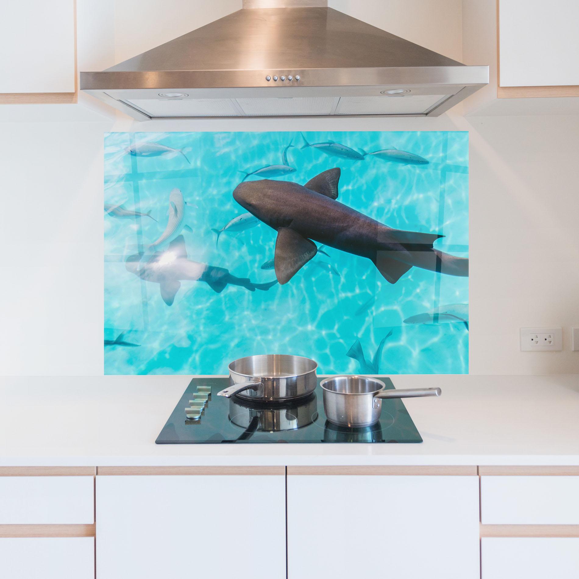 Panou Sticla Bucatarie Pretty Shark mockup 5