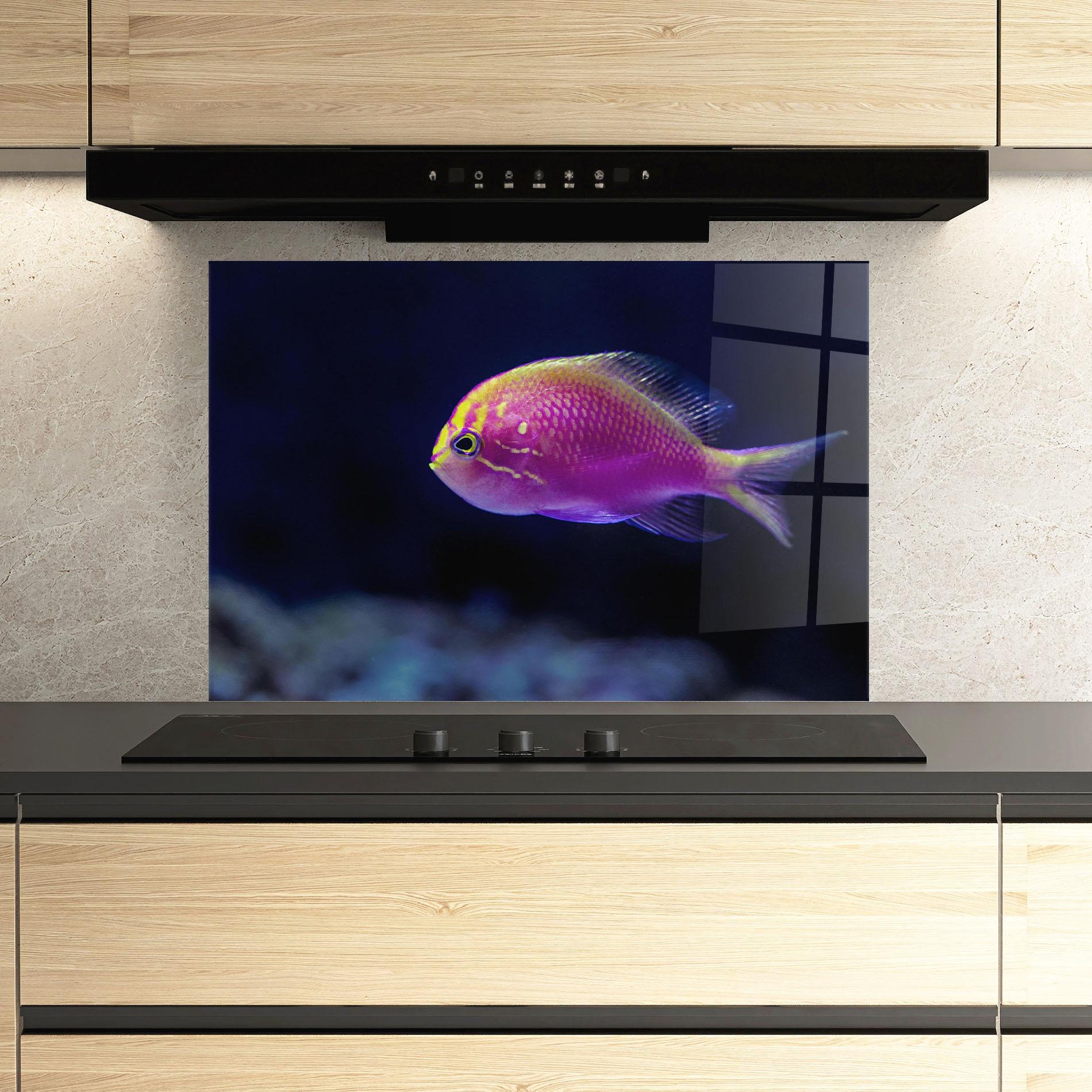 Panou Sticla Bucatarie Angry Pink Fish mockup 3