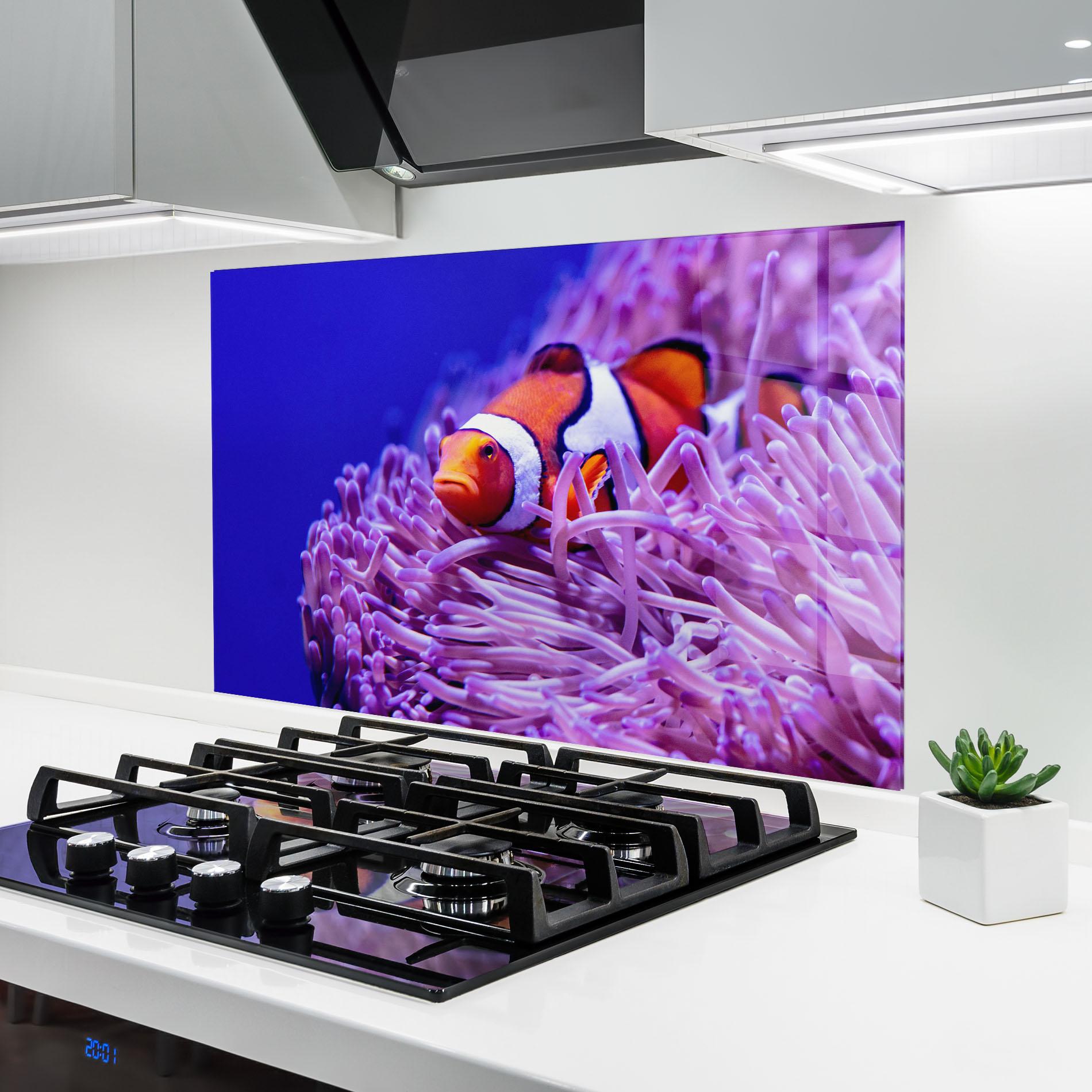 Panou Sticla Bucatarie Angry Nemo mockup 6