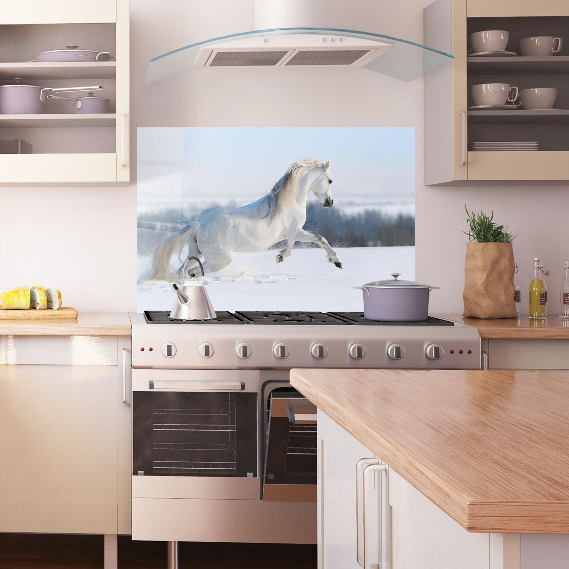 Panou Sticla Bucatarie Snow Horse Running mockup 1