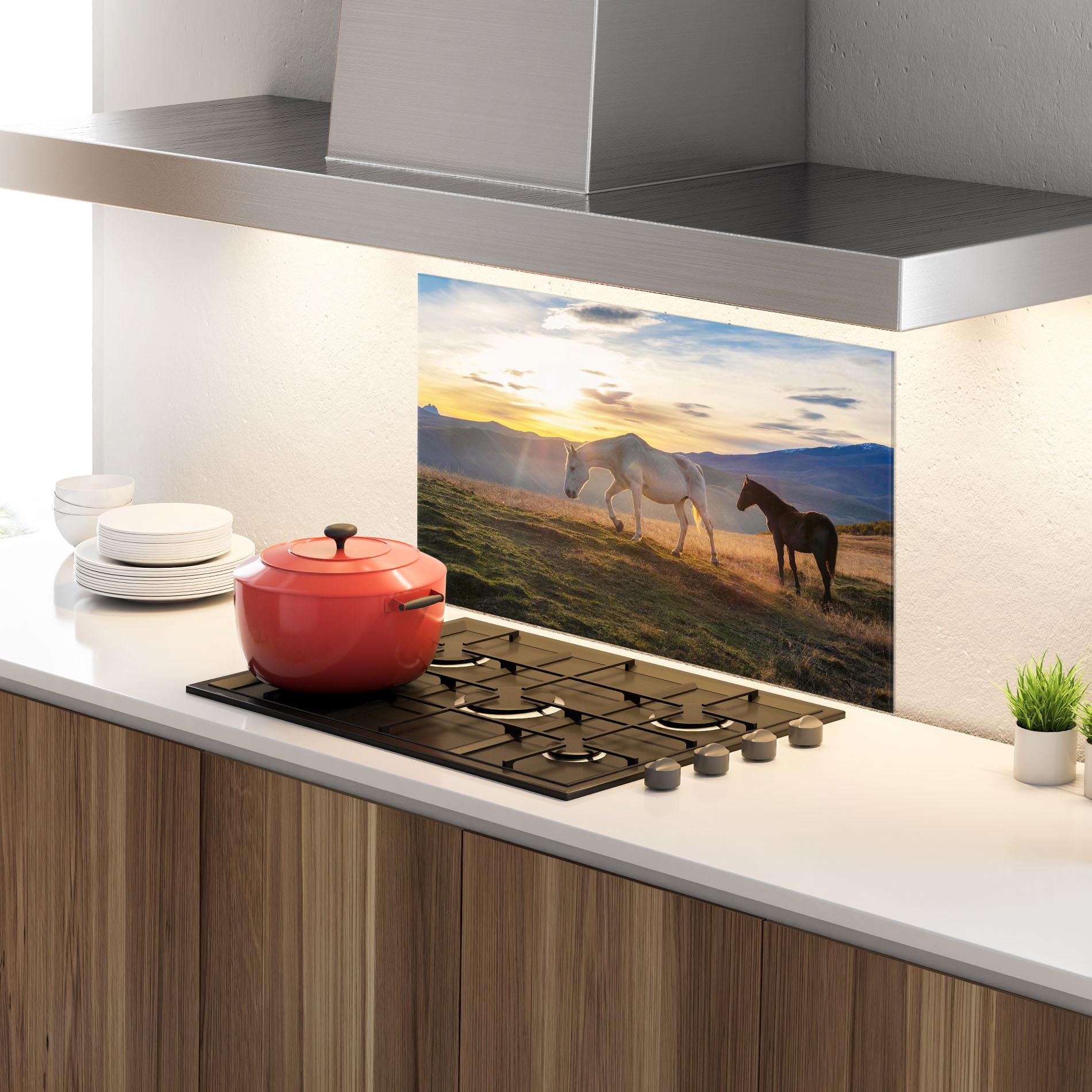 Panou Sticla Bucatarie Mountain White Horse mockup 4