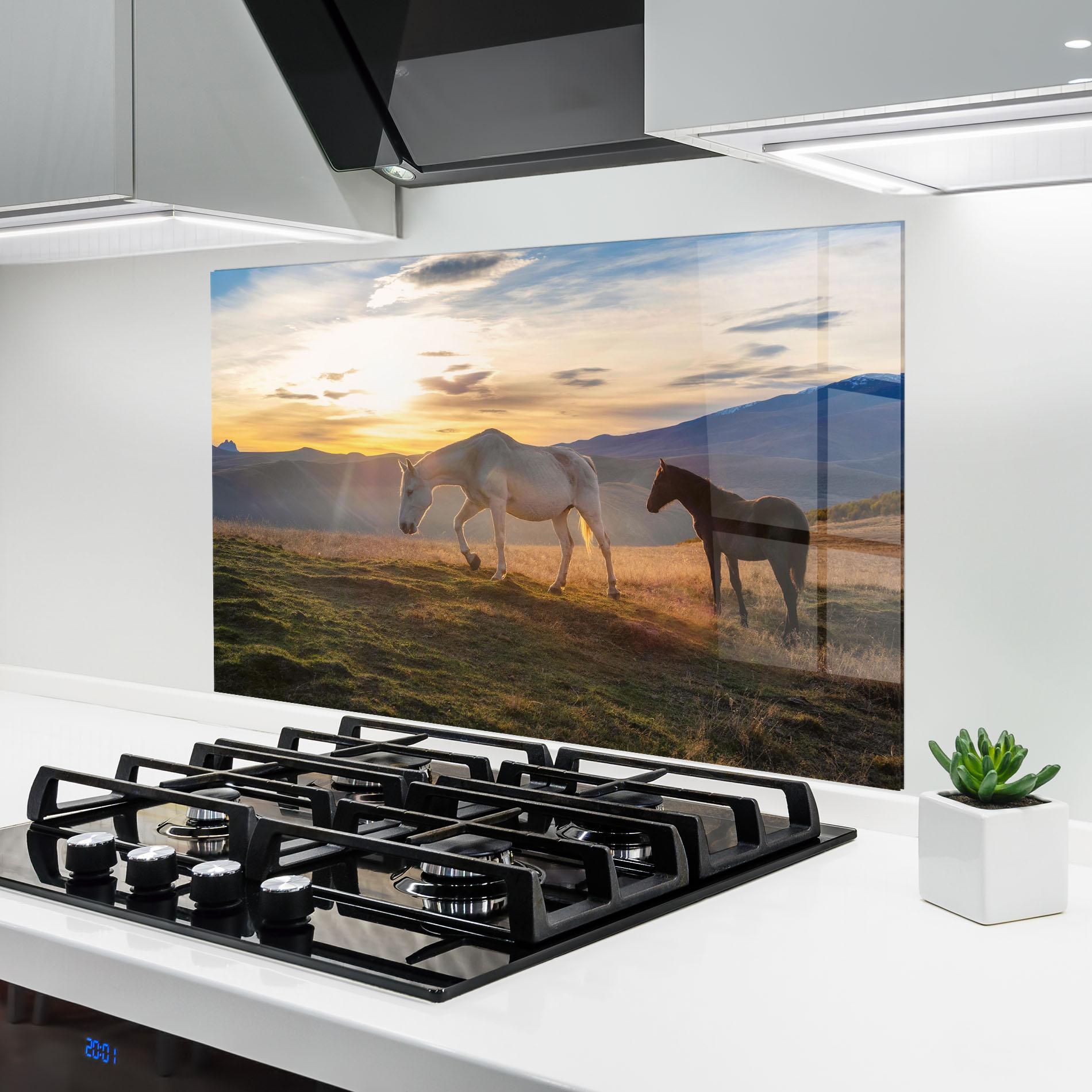 Panou Sticla Bucatarie Mountain White Horse mockup 6