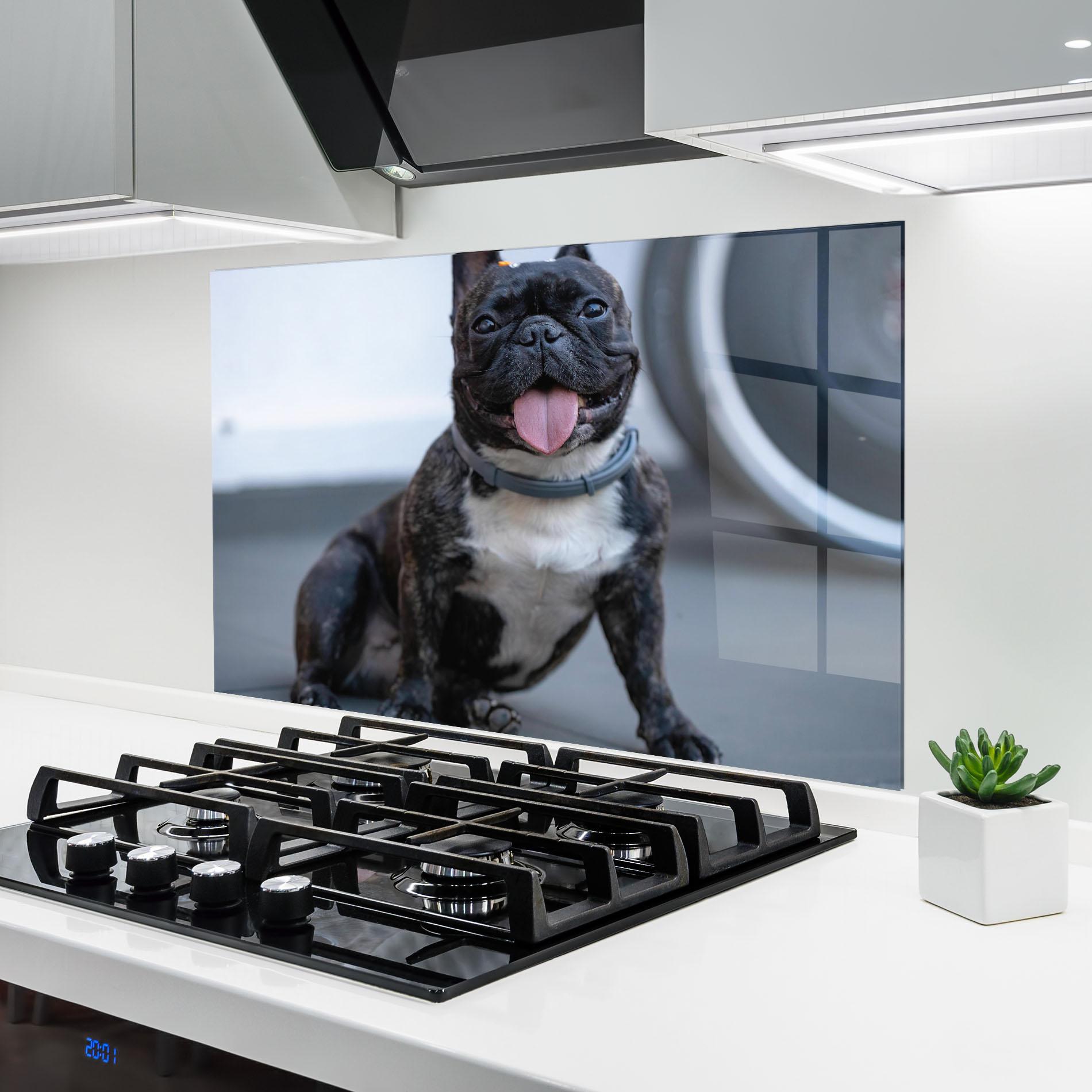 Panou Sticla Bucatarie Happy Black Dog mockup 6