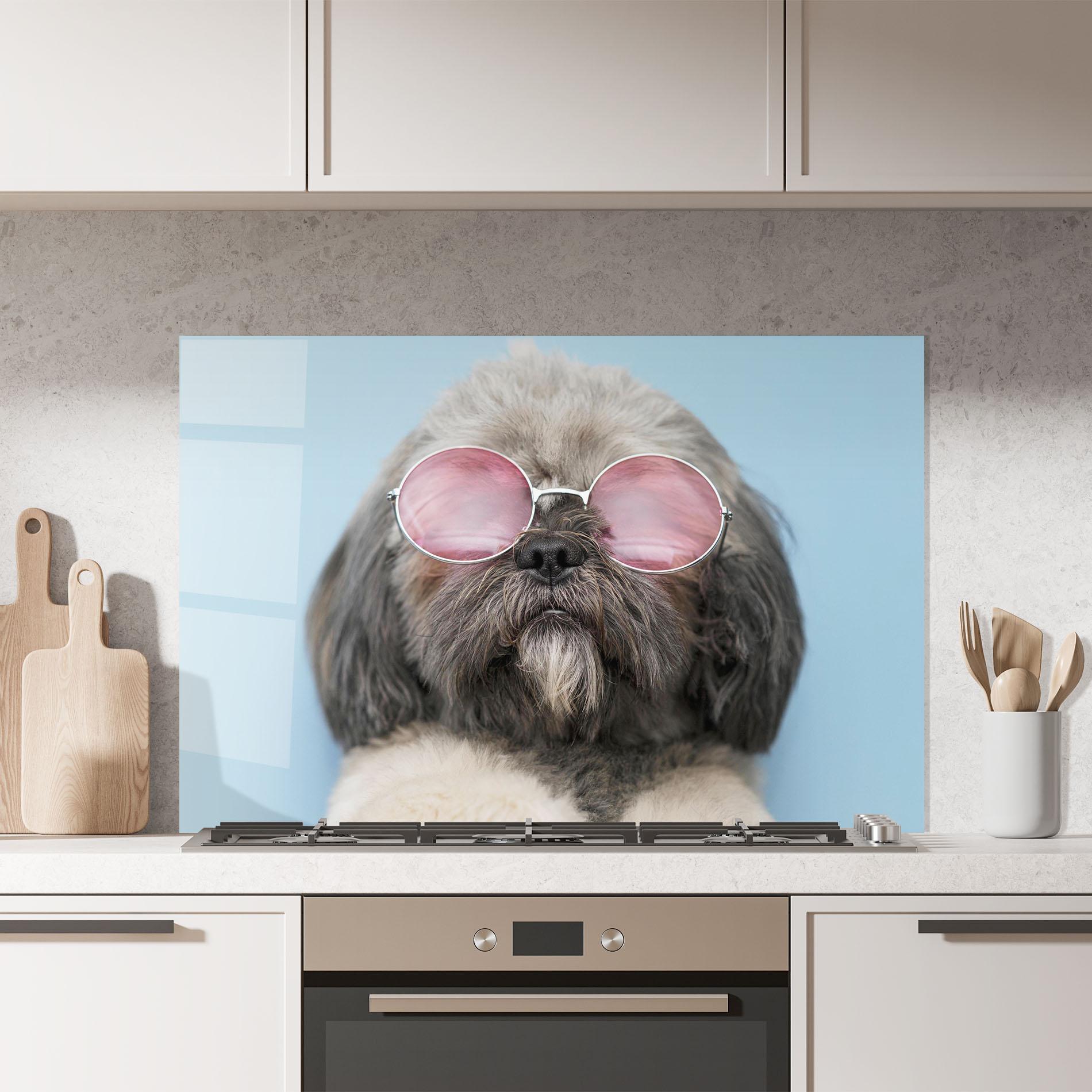 Panou Sticla Bucatarie Grey Dog On Blue mockup 7