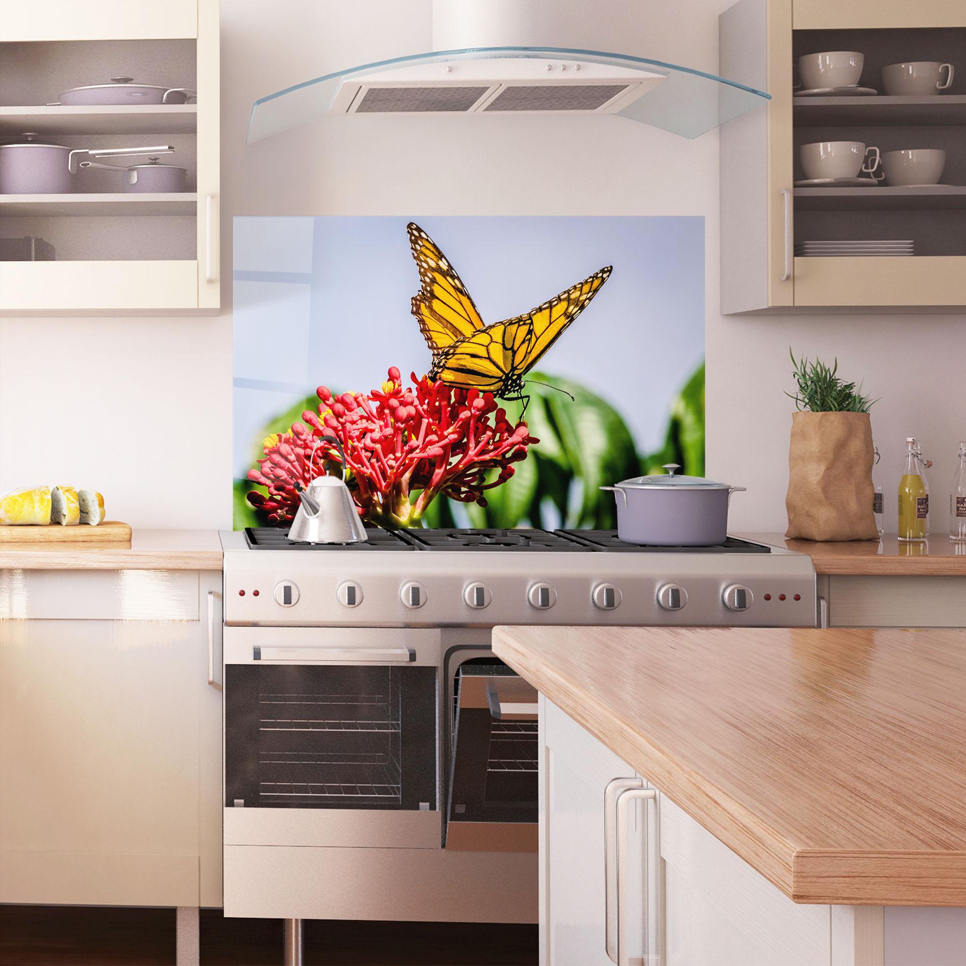 Panou Sticla Bucatarie Butterfly On Red Flower mockup 1