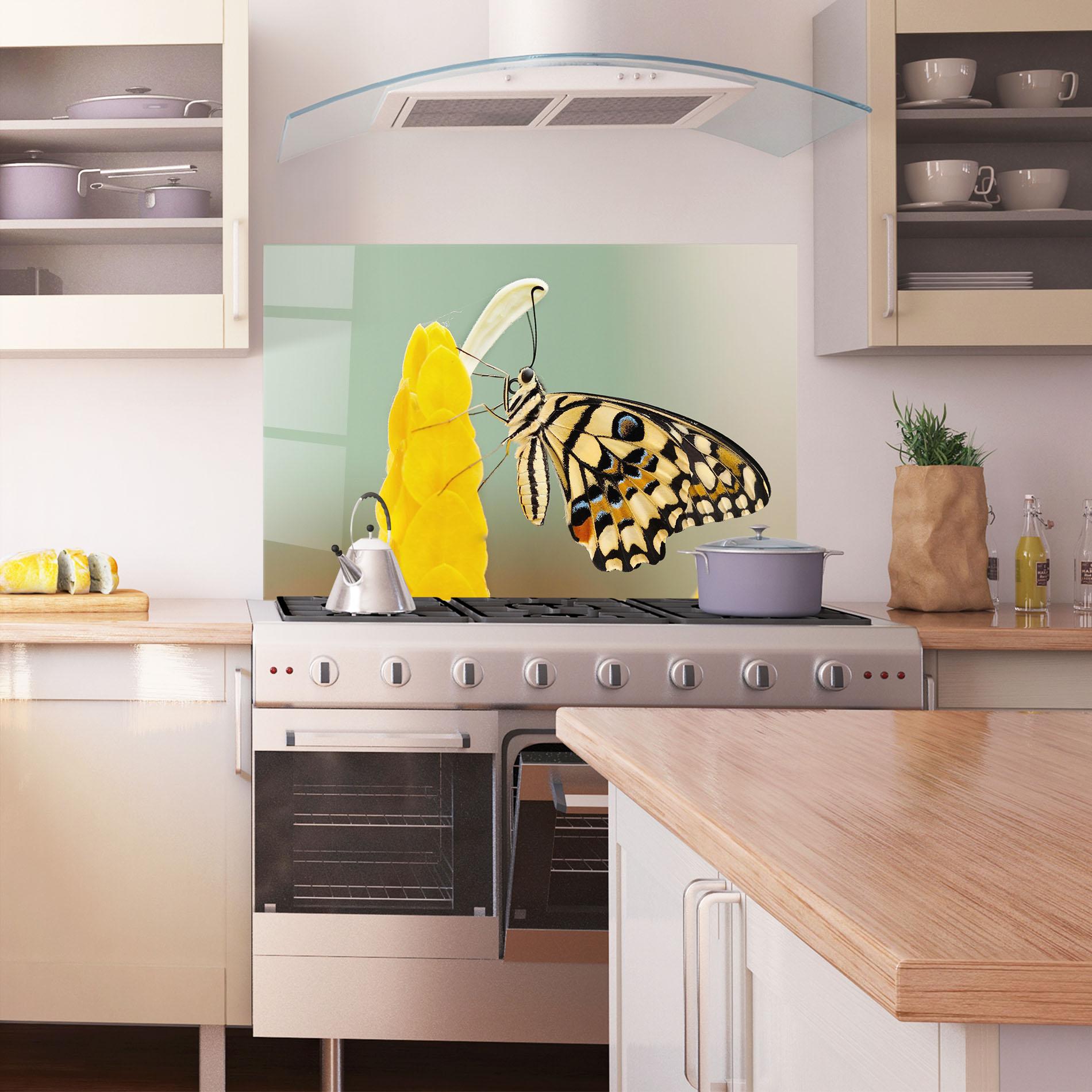 Panou Sticla Bucatarie Cream Yellow Butterfly mockup 1