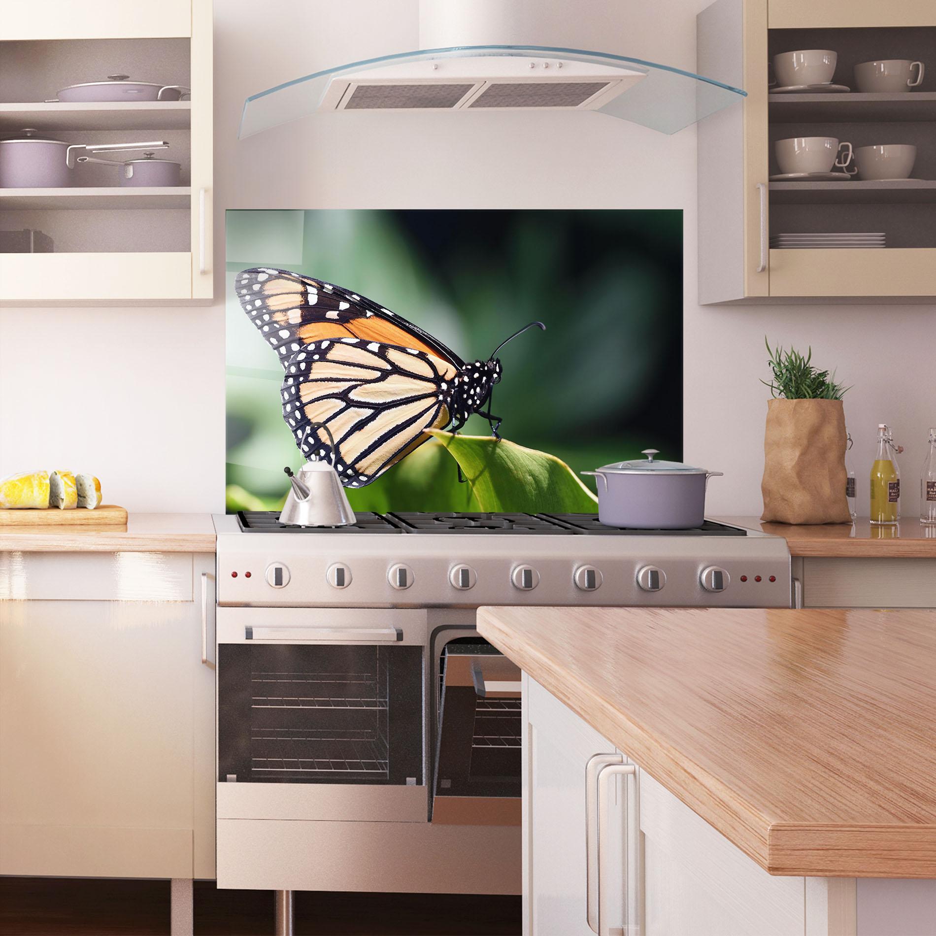 Panou Sticla Bucatarie Light Orange Butterfly mockup 1