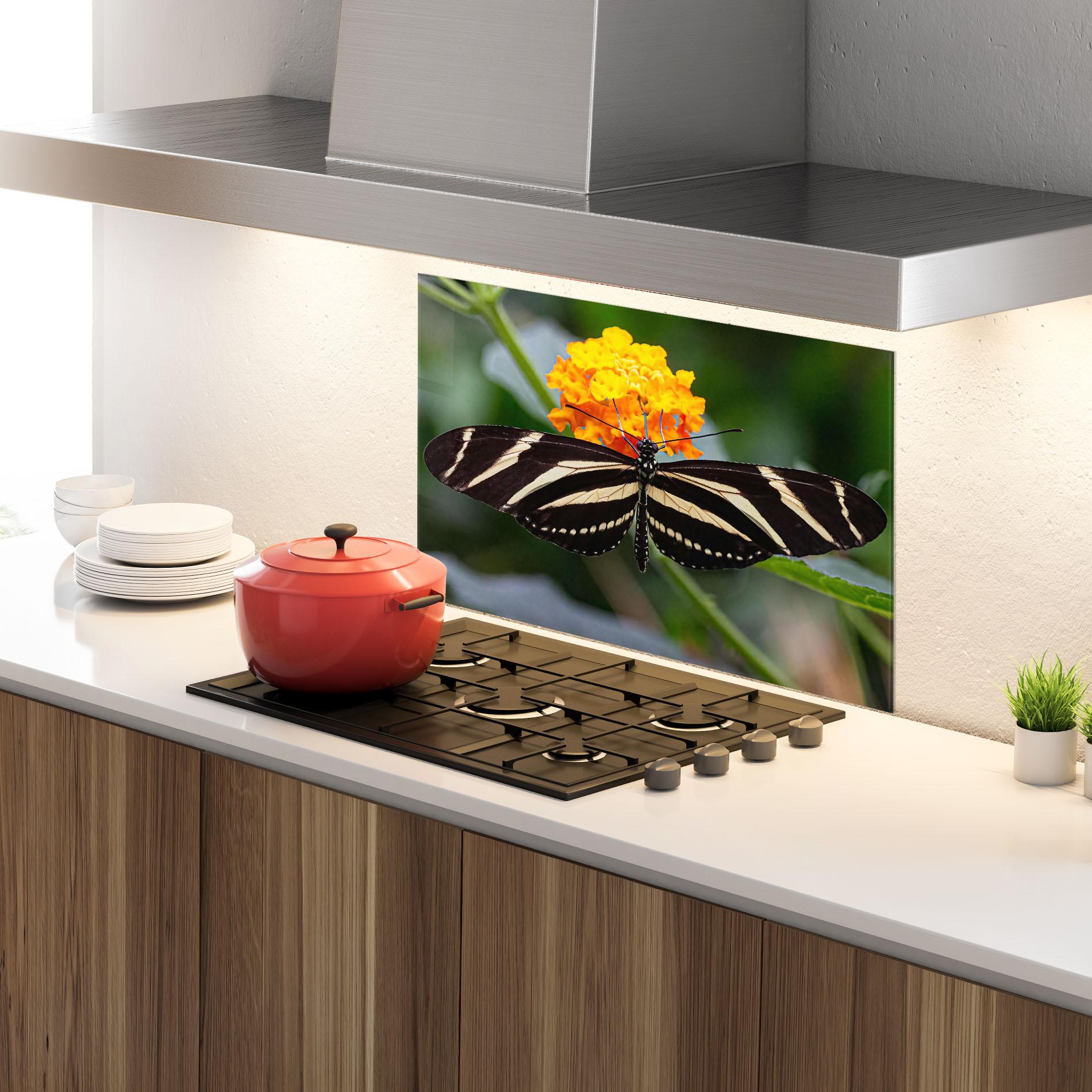 Panou Sticla Bucatarie Big Wings Butterfly mockup 4