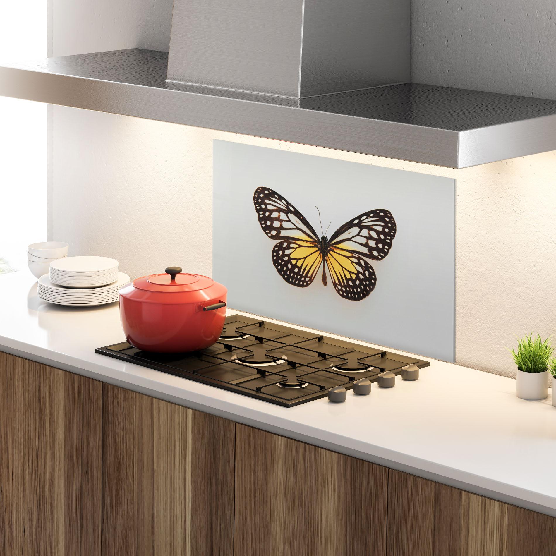 Panou Sticla Bucatarie Butterfly On Grey mockup 4