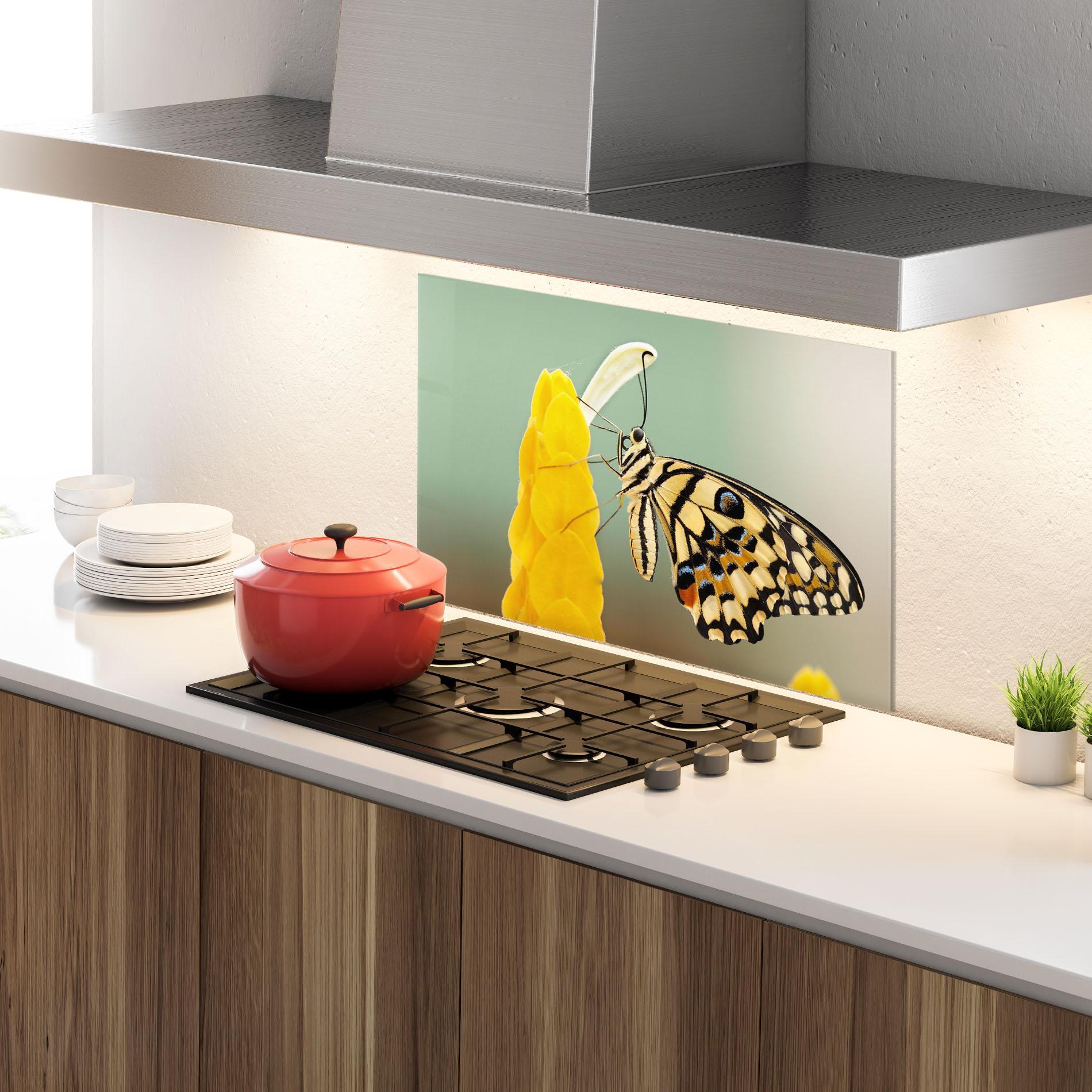 Panou Sticla Bucatarie Cream Yellow Butterfly mockup 4