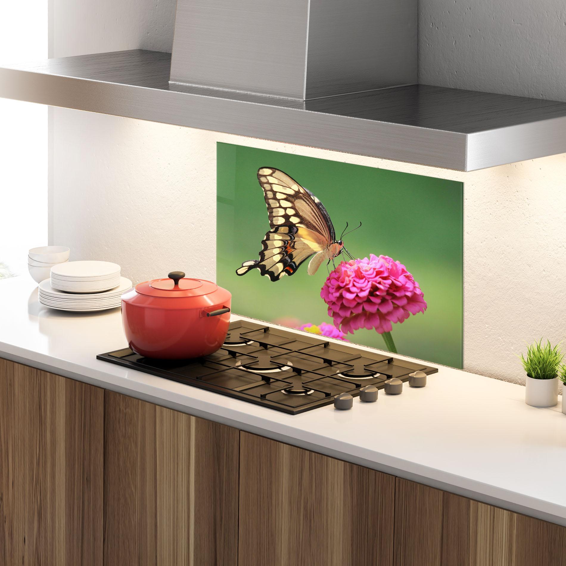 Panou Sticla Bucatarie Cute Cream Butterfly mockup 4