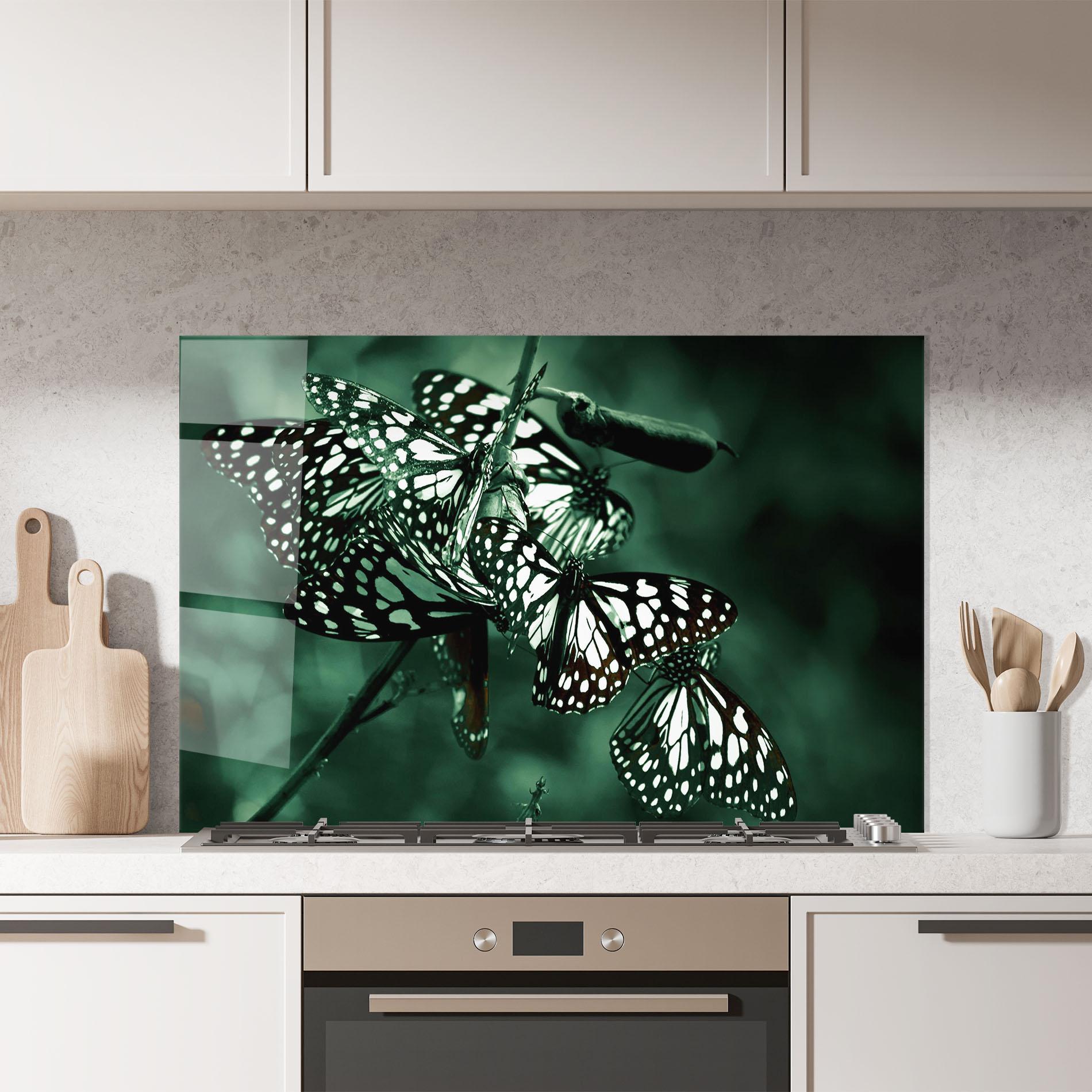Panou Sticla Bucatarie Black White Butterflies mockup 7