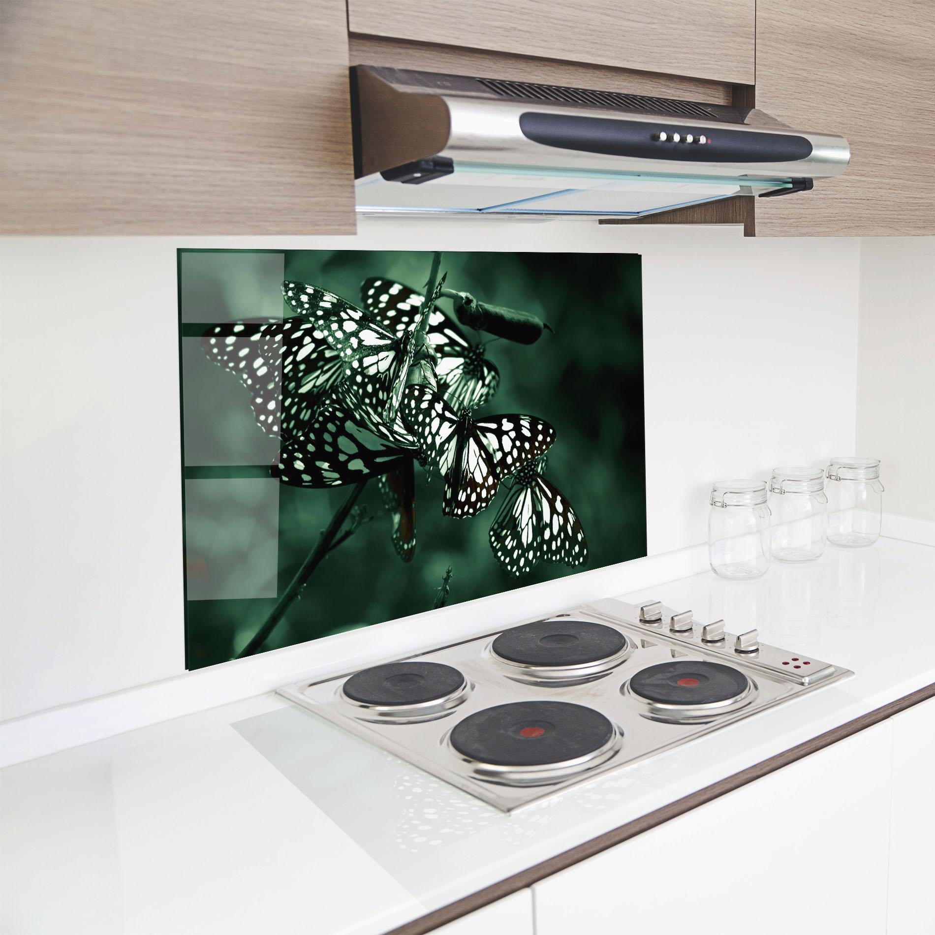 Panou Sticla Bucatarie Black White Butterflies mockup 8