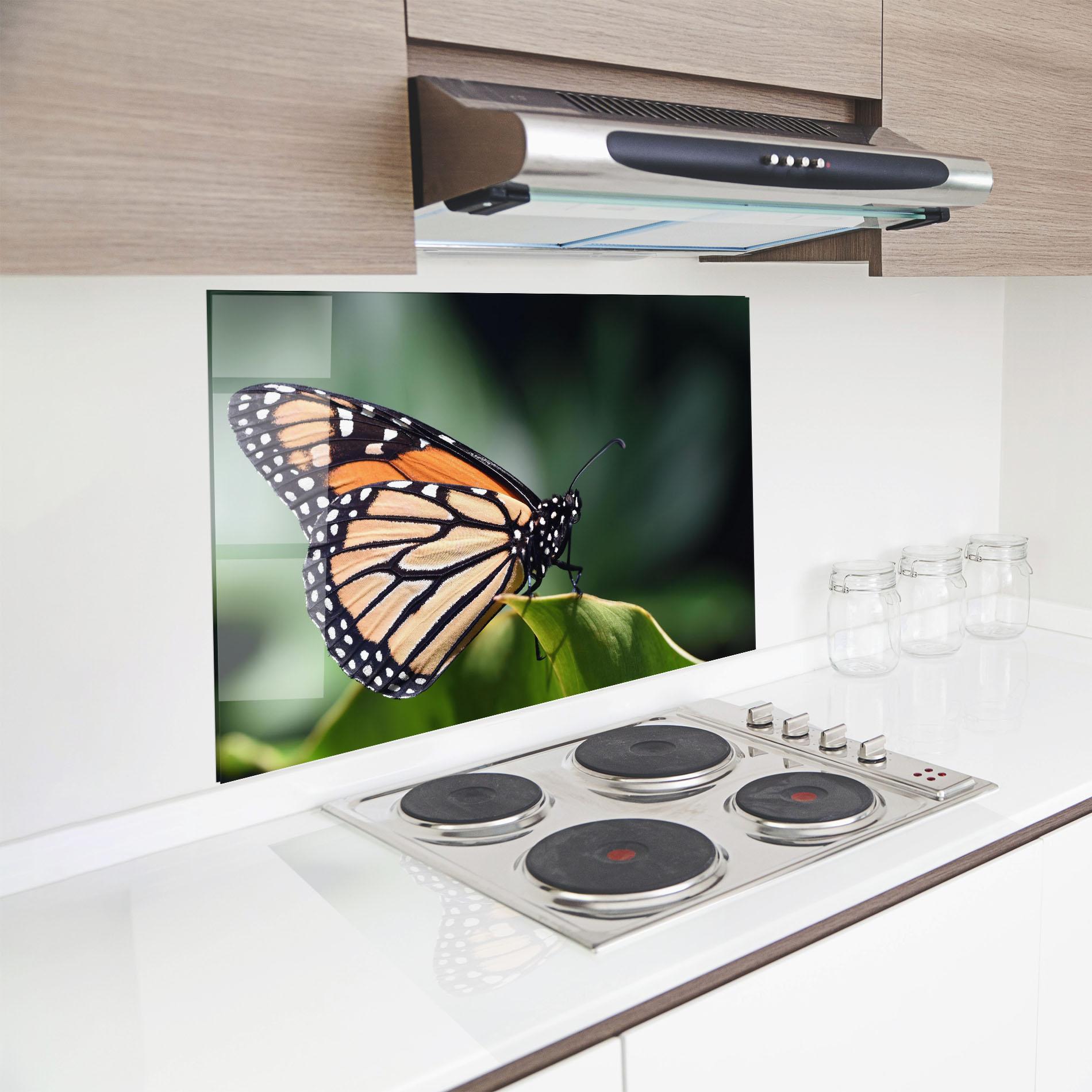 Panou Sticla Bucatarie Light Orange Butterfly mockup 8