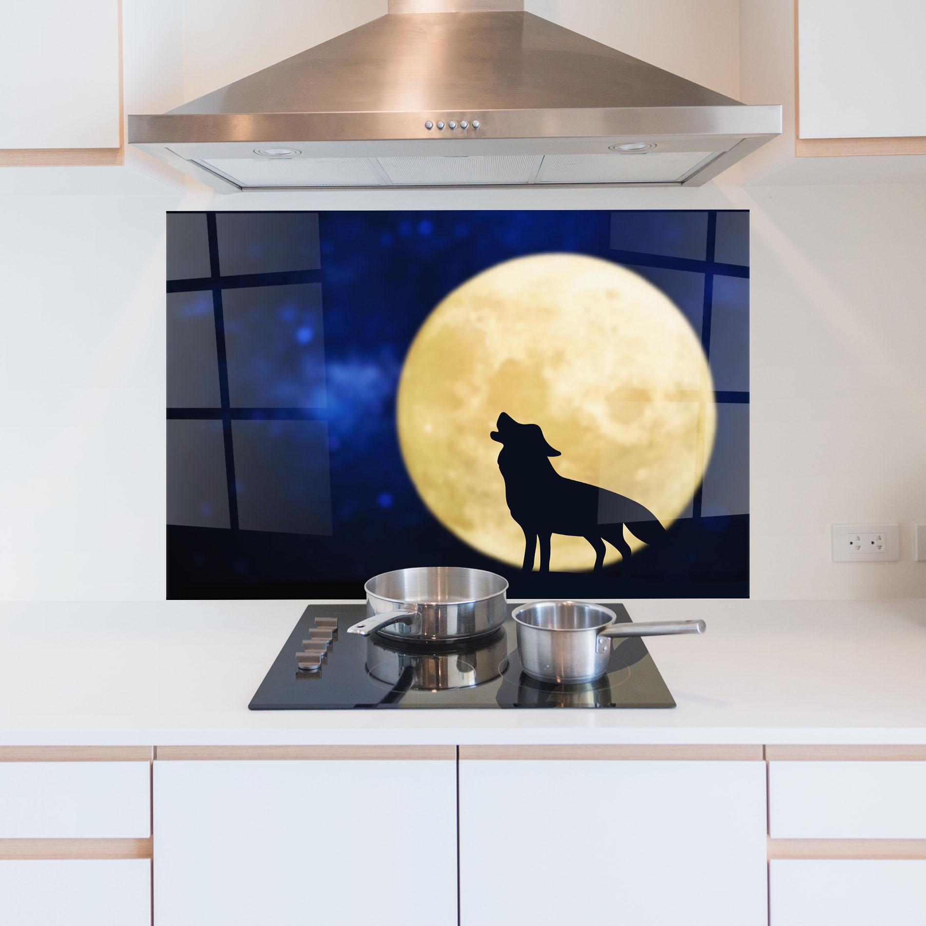 Panou Sticla Bucatarie Howling Wolf Silhouette mockup 5