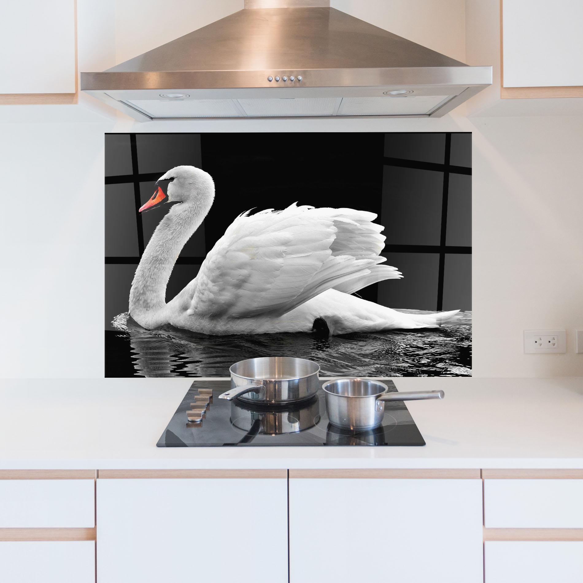Panou Sticla Bucatarie Black And White Swan mockup 5