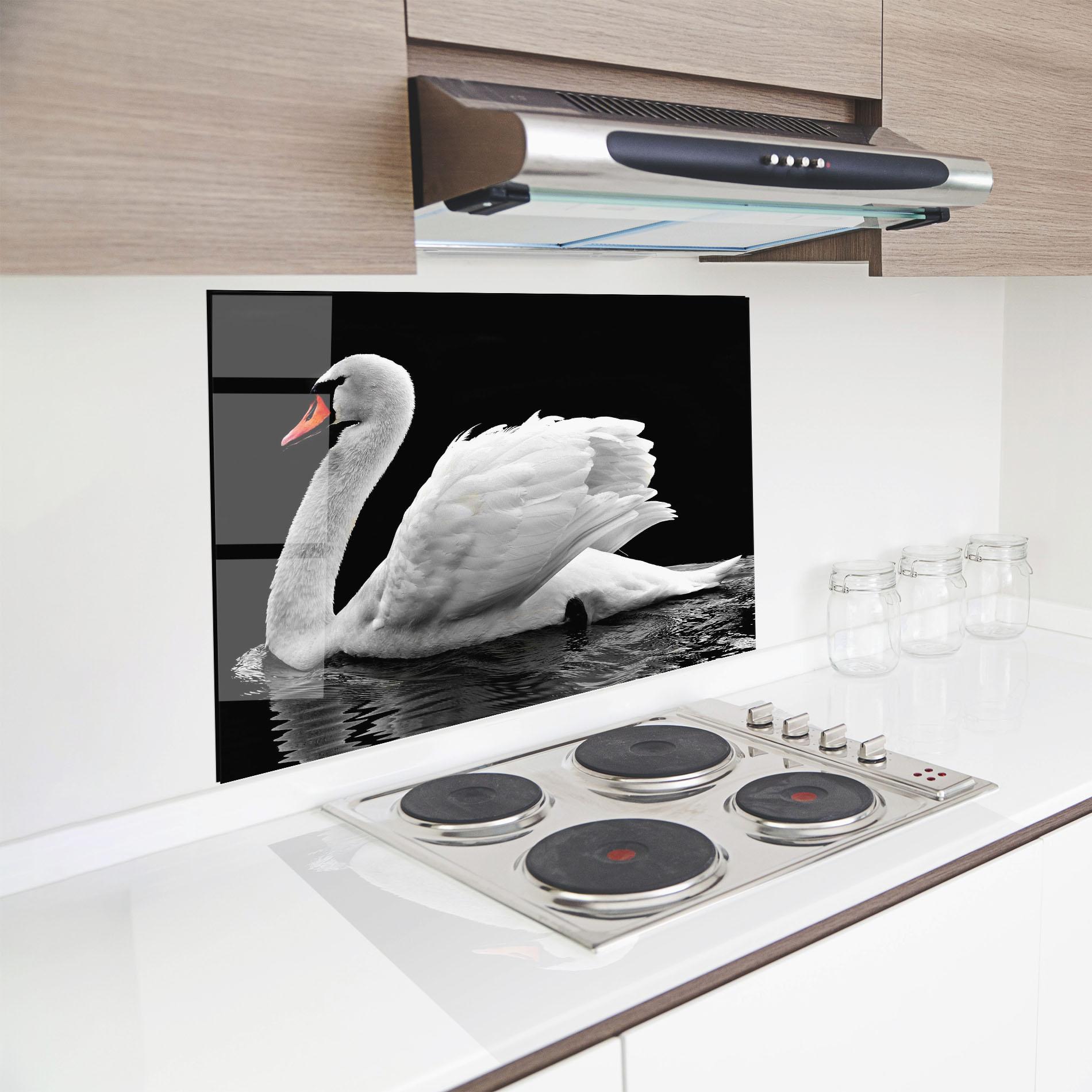Panou Sticla Bucatarie Black And White Swan mockup 8