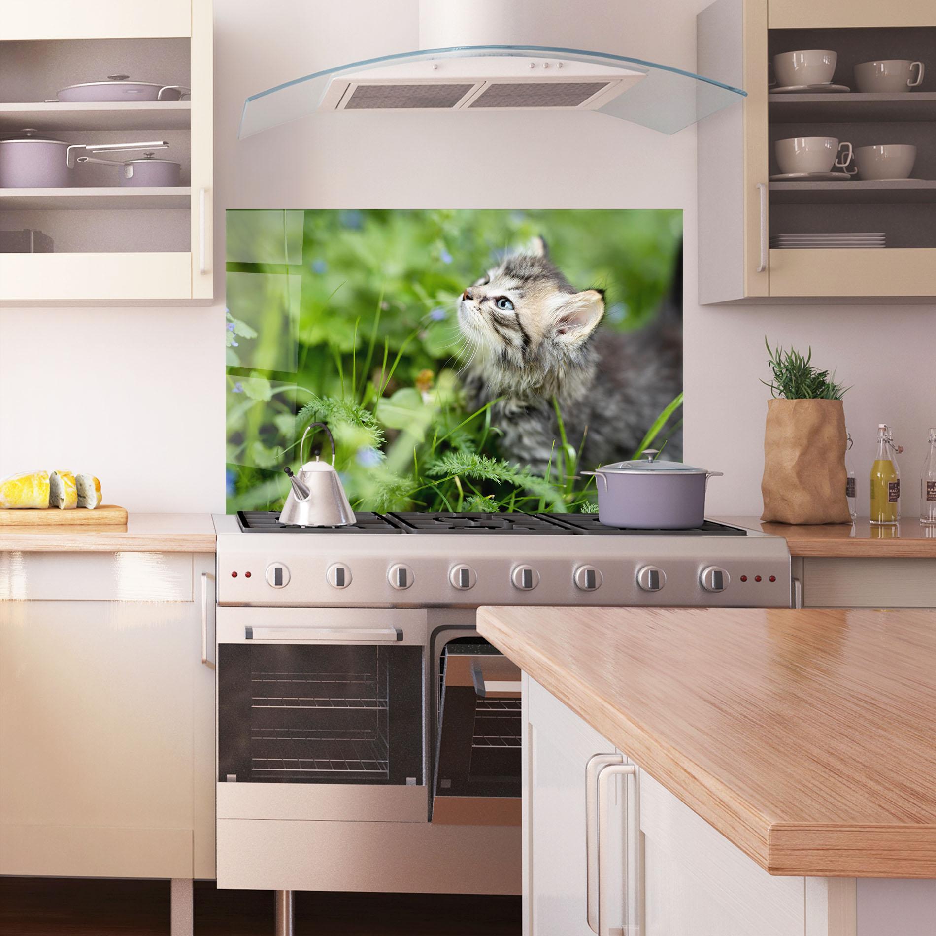 Panou Sticla Bucatarie Brown Baby Cat mockup 1