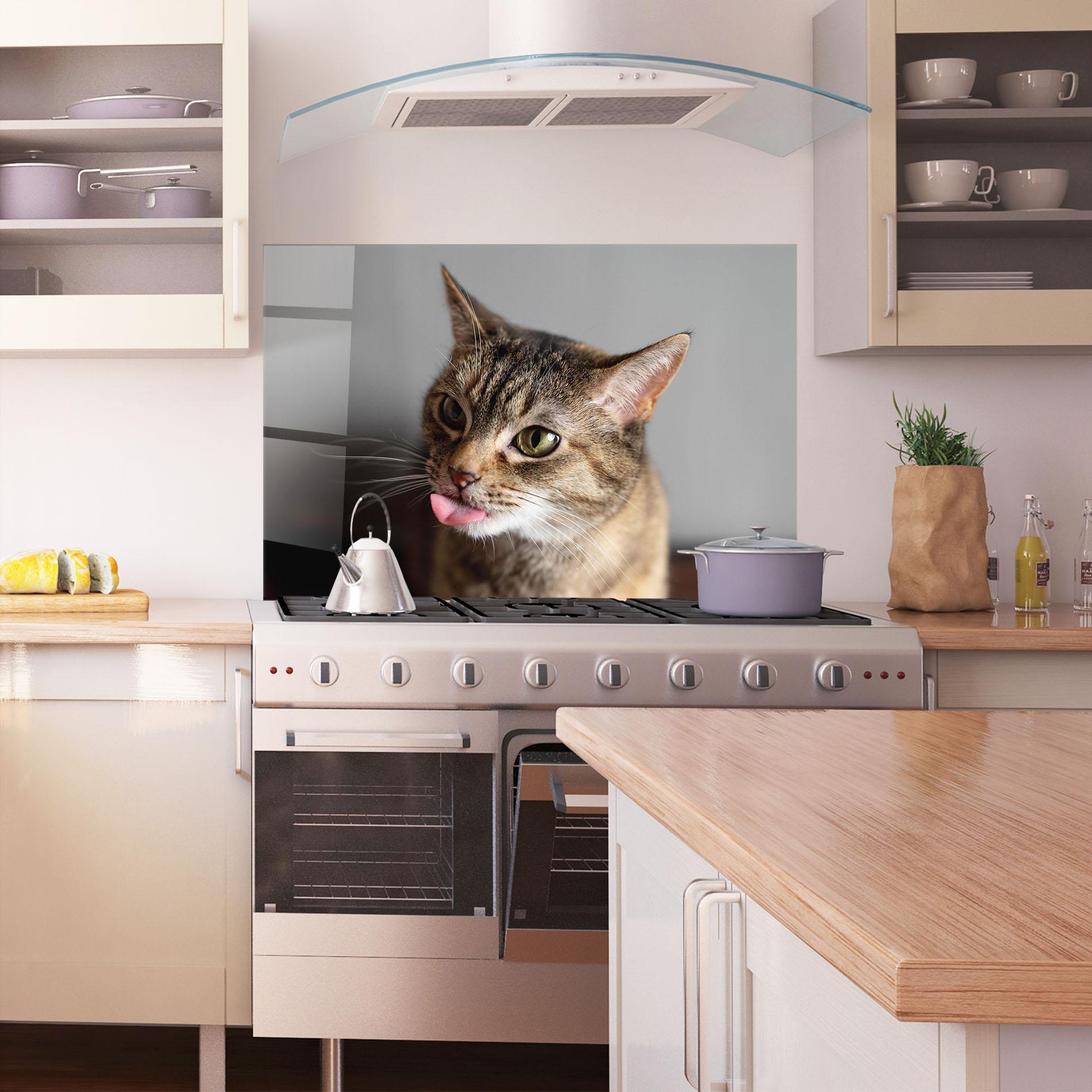 Panou Sticla Bucatarie Brown Green Eyes Cat mockup 1