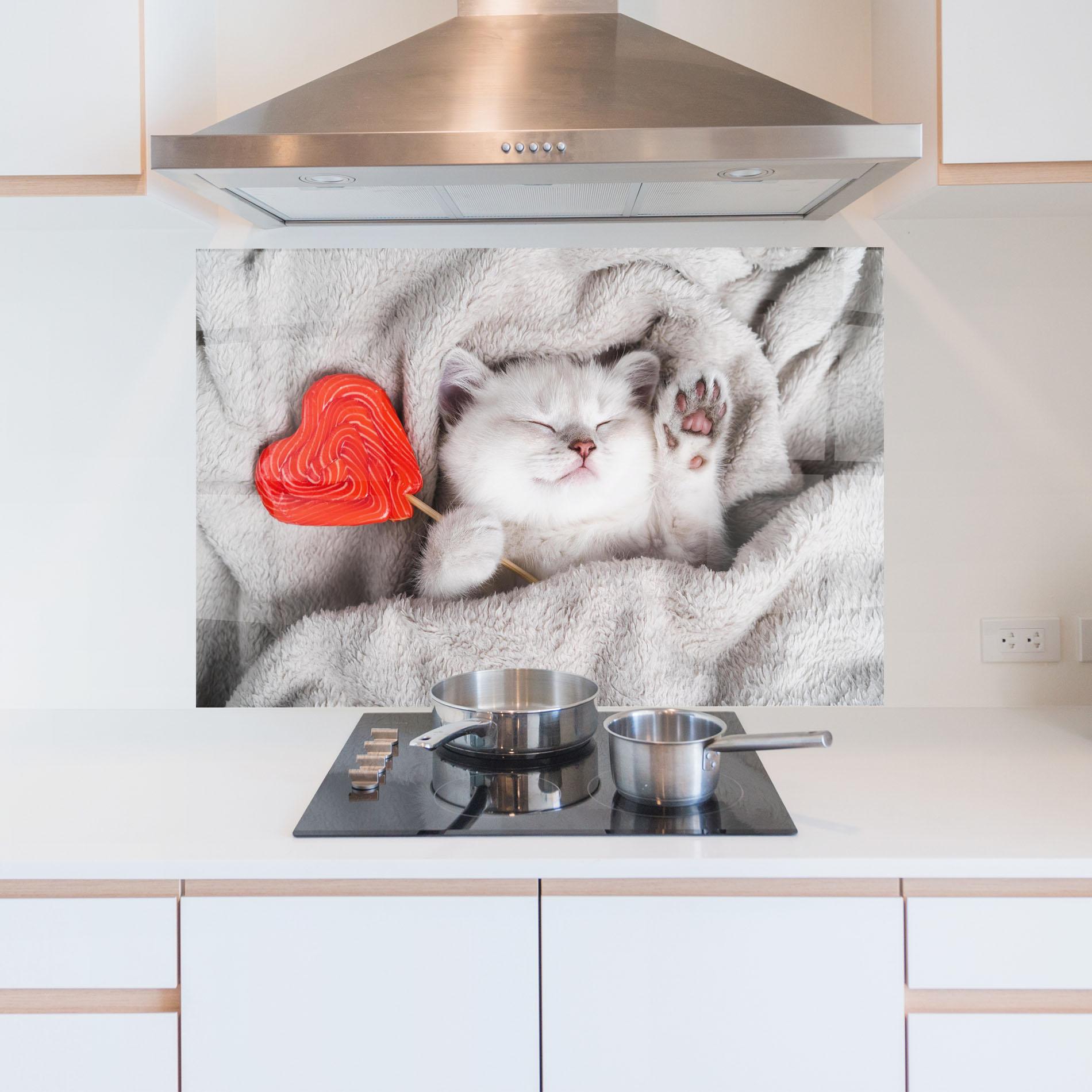 Panou Sticla Bucatarie Small White Kitten mockup 5
