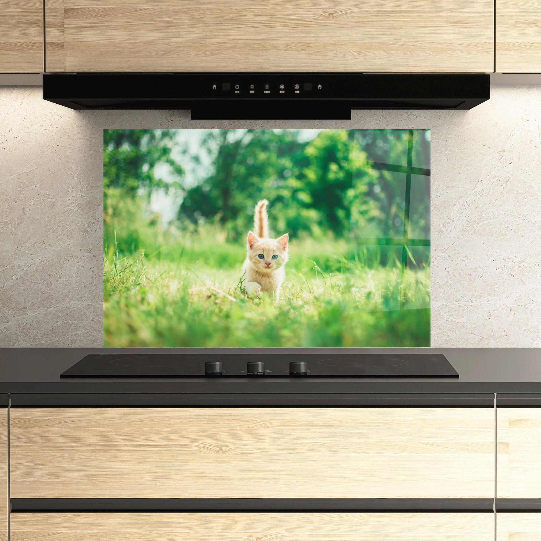 Panou Sticla Bucatarie Little Cute Cat mockup 3