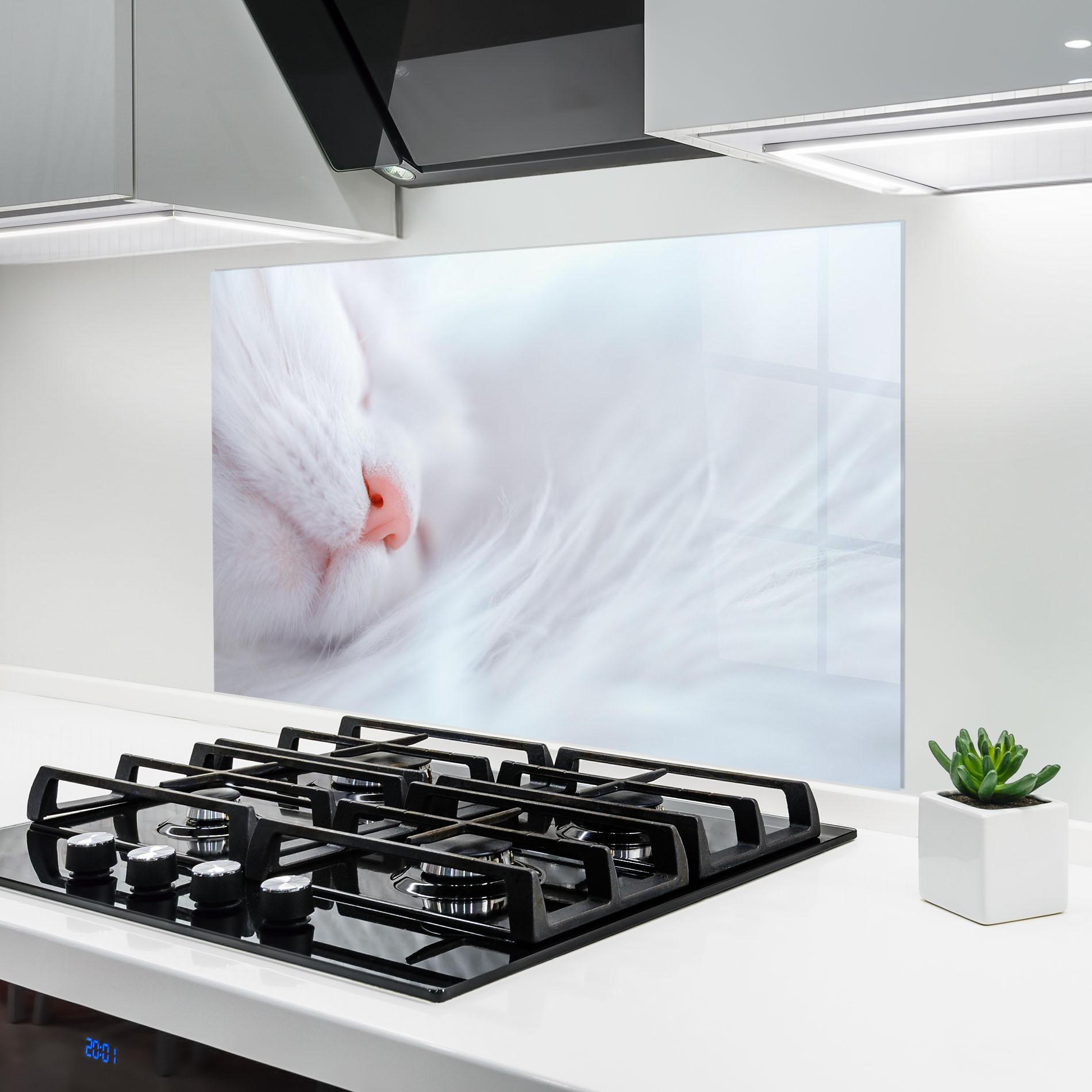 Panou Sticla Bucatarie Dreamy White Cat mockup 6