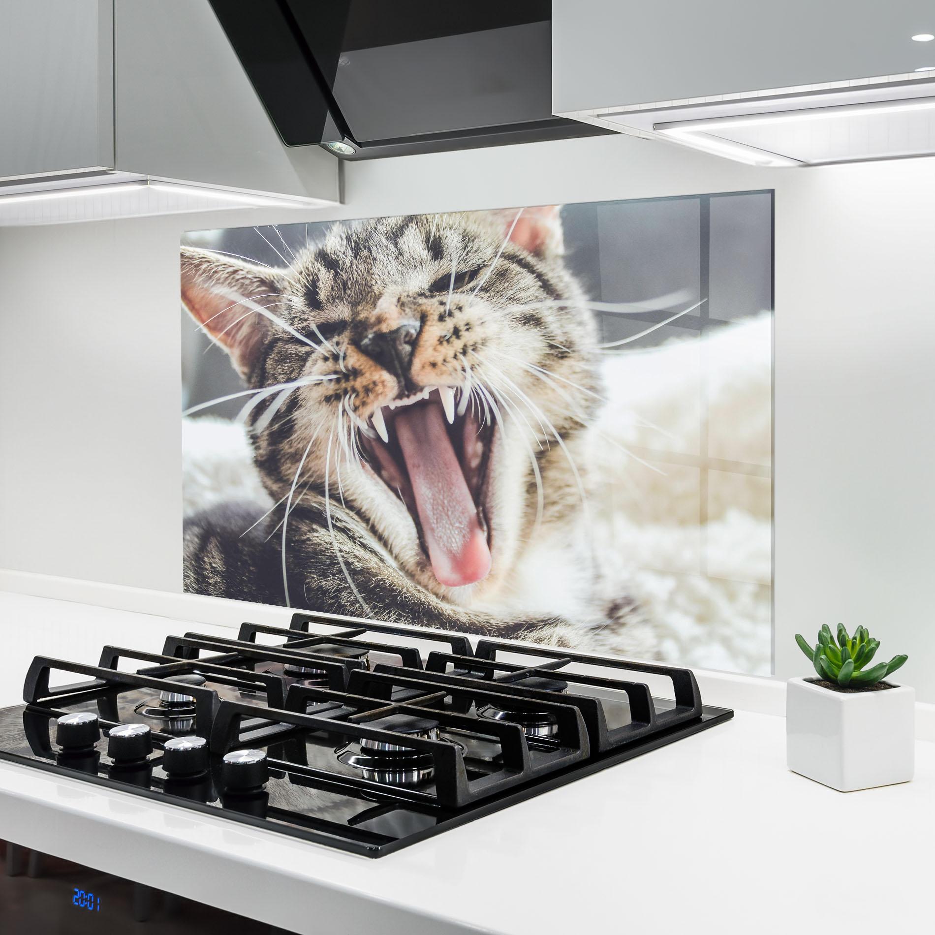 Panou Sticla Bucatarie Wroar Cat mockup 6