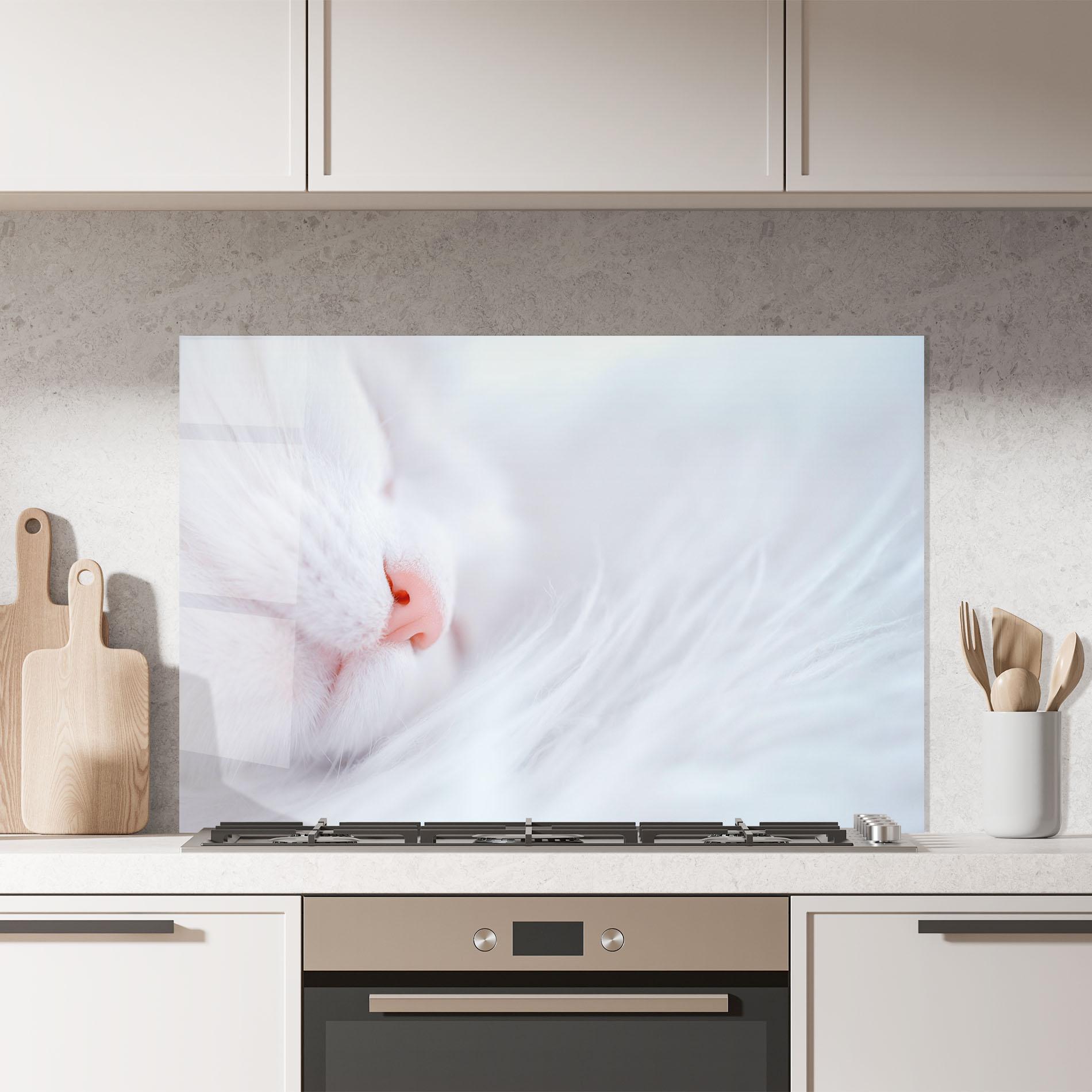 Panou Sticla Bucatarie Dreamy White Cat mockup 7