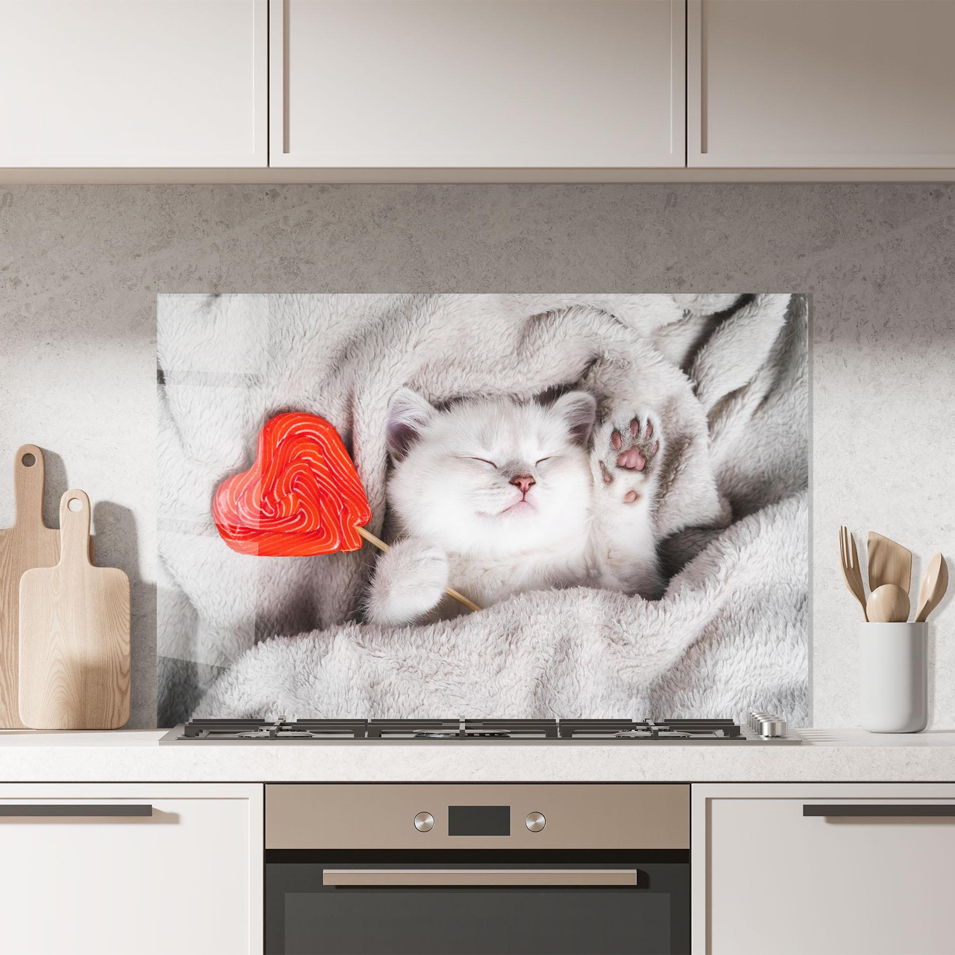 Panou Sticla Bucatarie Small White Kitten mockup 7