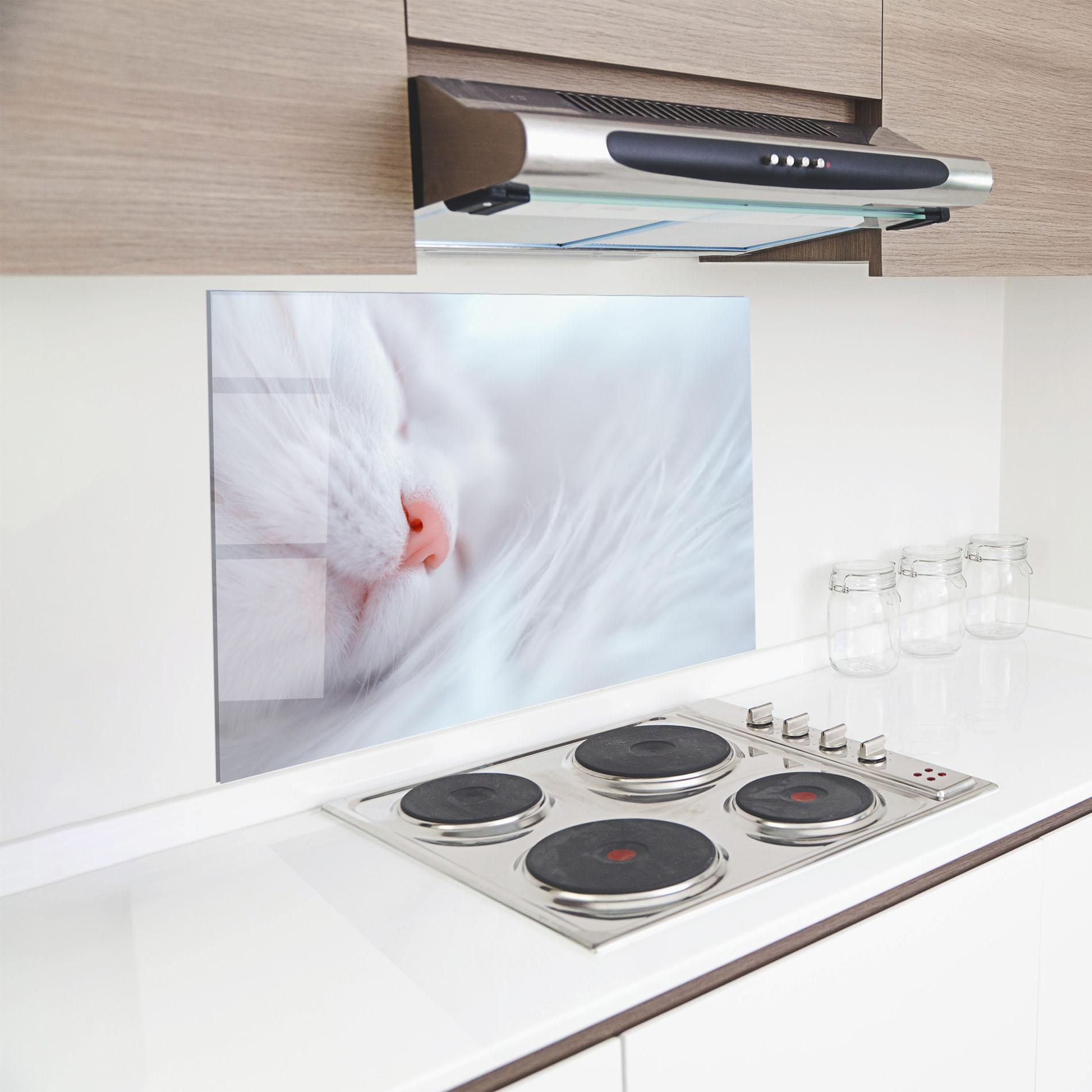 Panou Sticla Bucatarie Dreamy White Cat mockup 8
