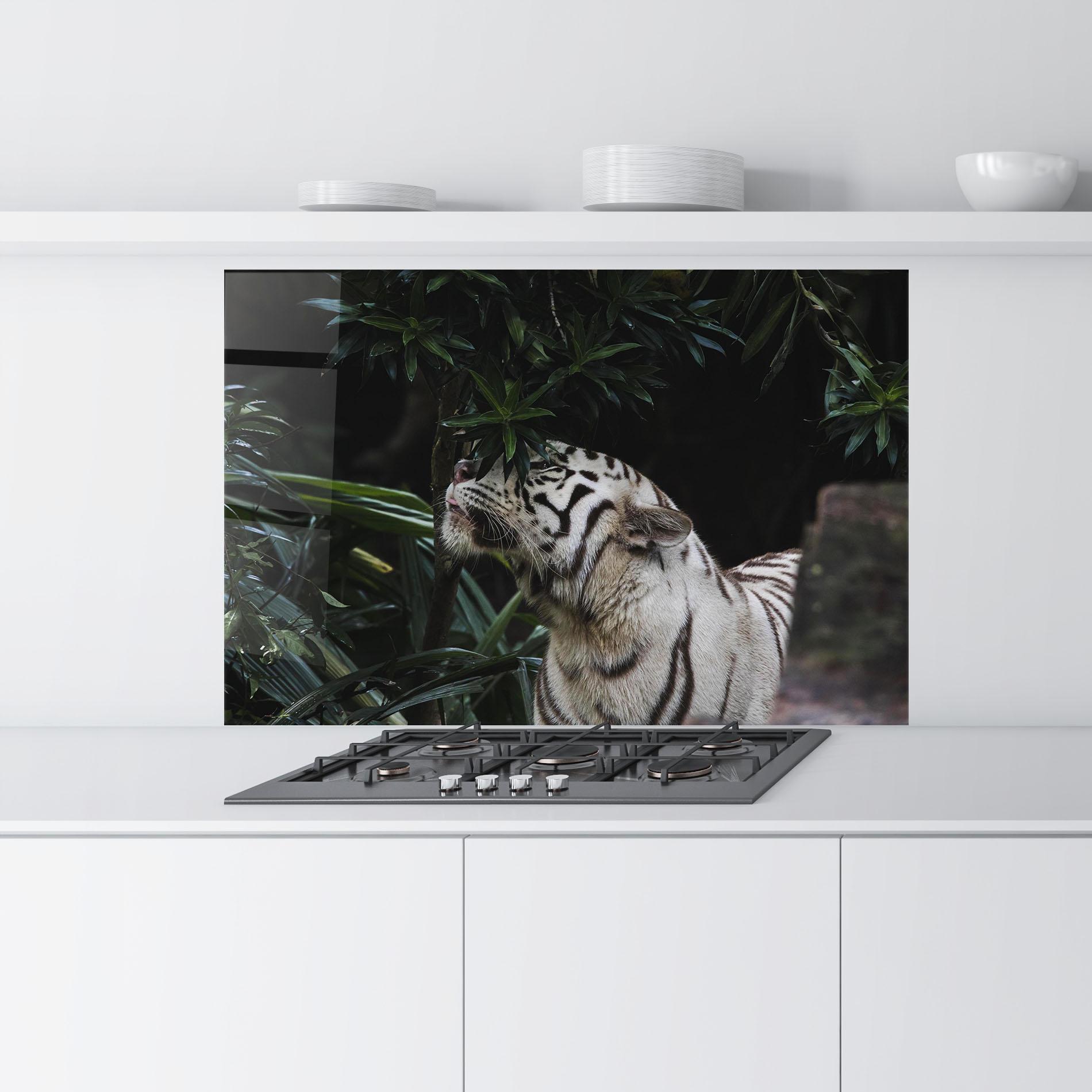 Panou Sticla Bucatarie White Tiger mockup 9