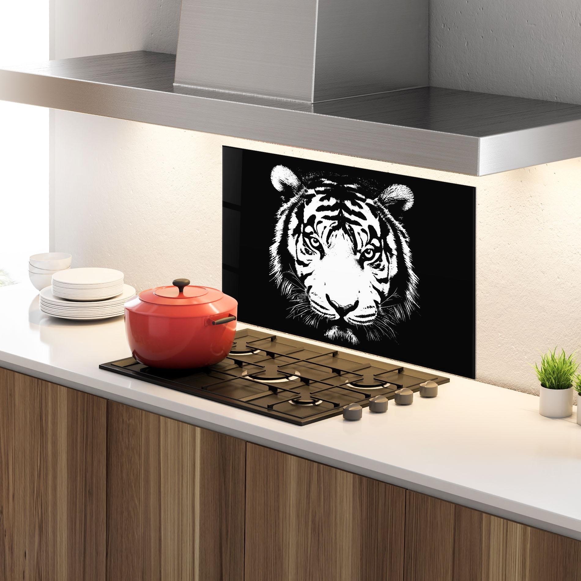 Panou Sticla Bucatarie White Head Tiger mockup 4