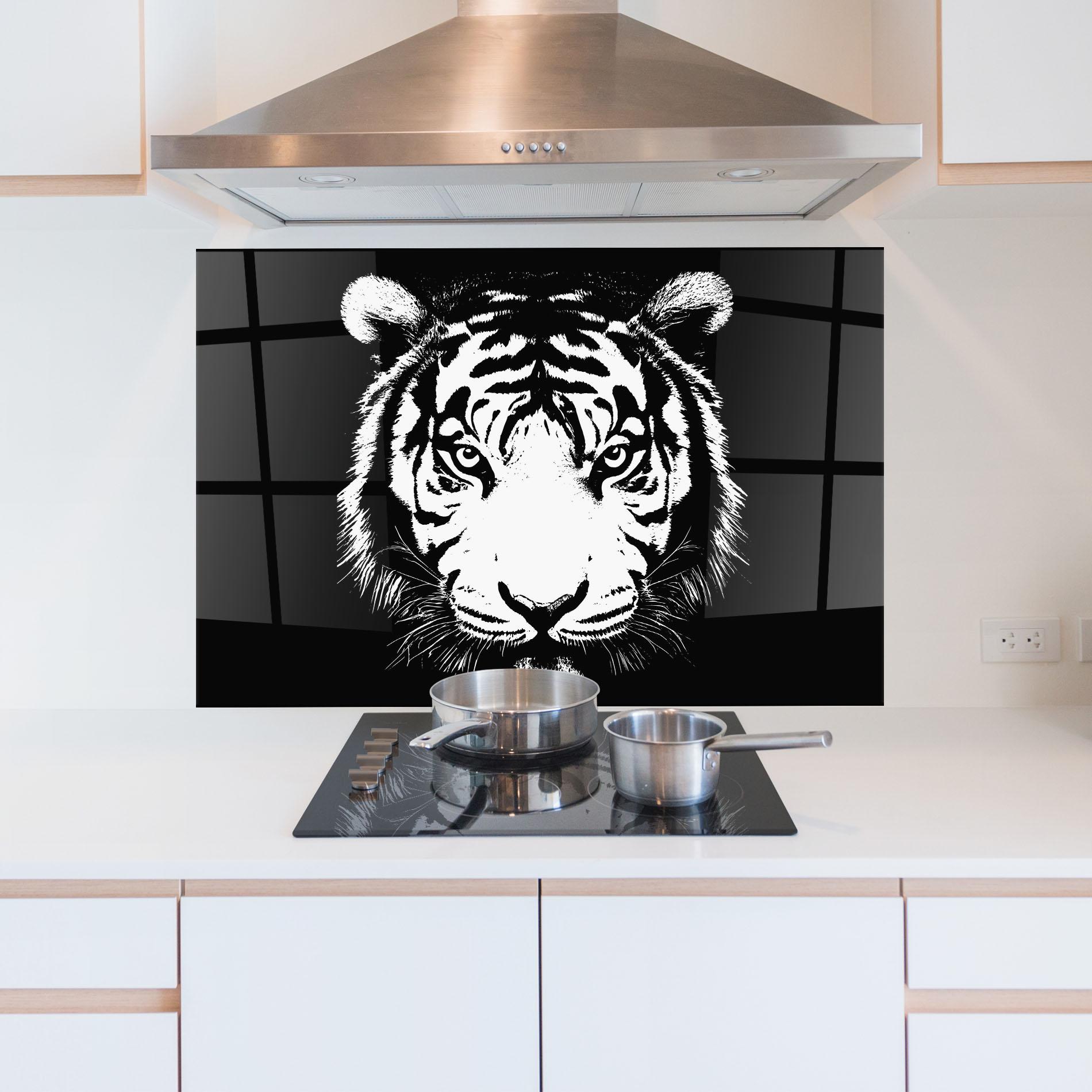 Panou Sticla Bucatarie White Head Tiger mockup 5