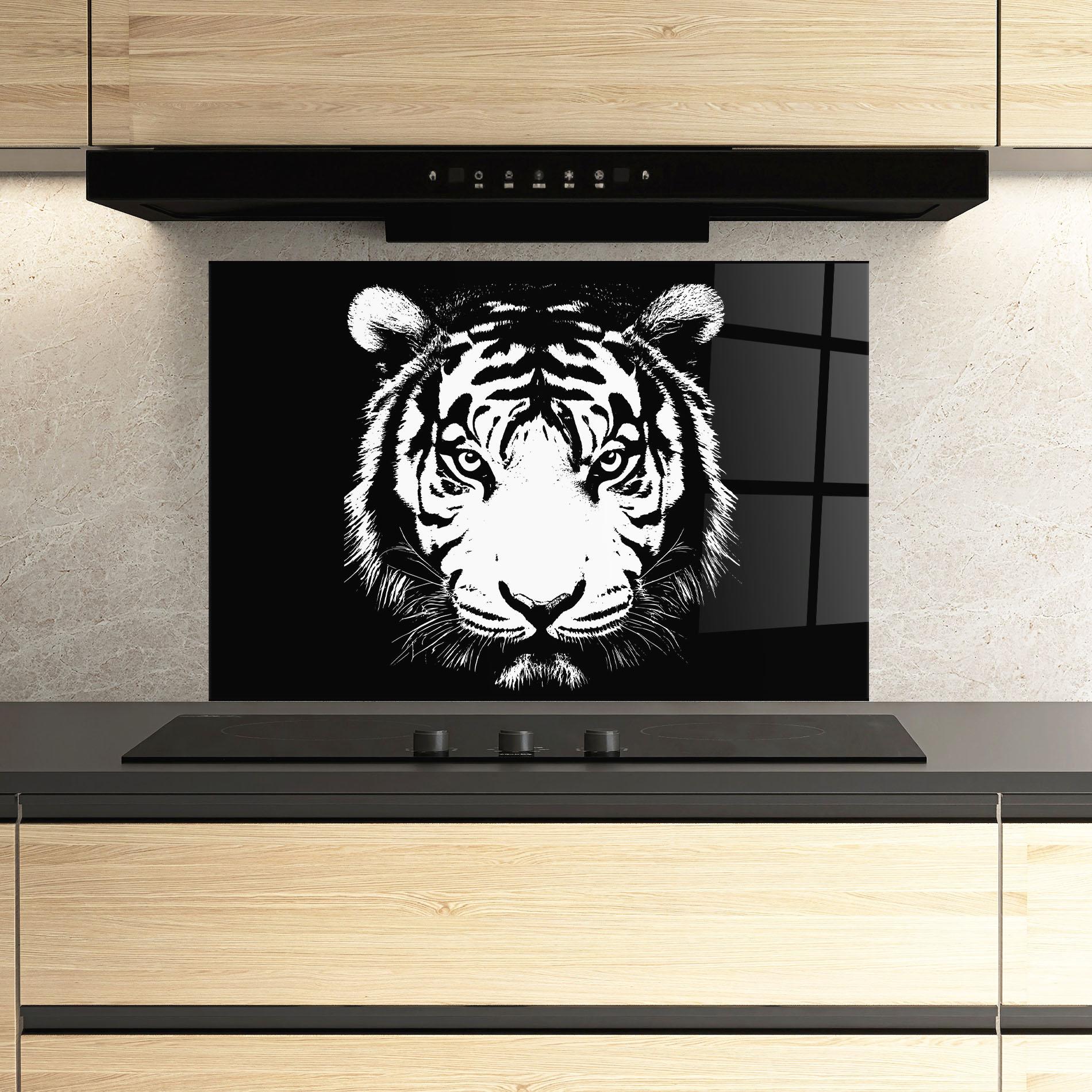 Panou Sticla Bucatarie White Head Tiger mockup 3
