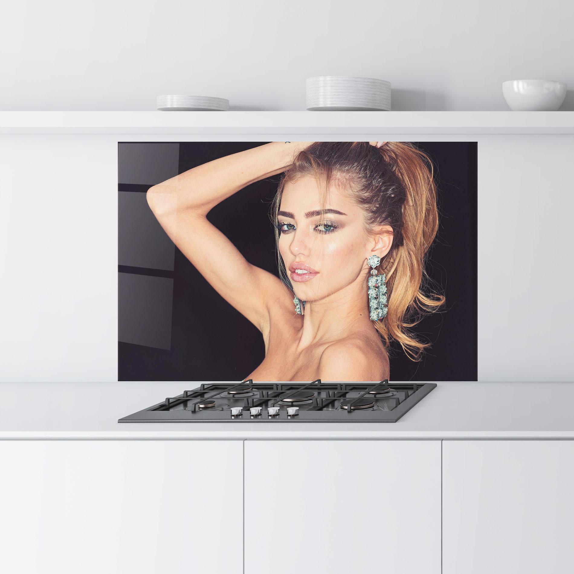 Panou Sticla Bucatarie Flower Earrings mockup 9