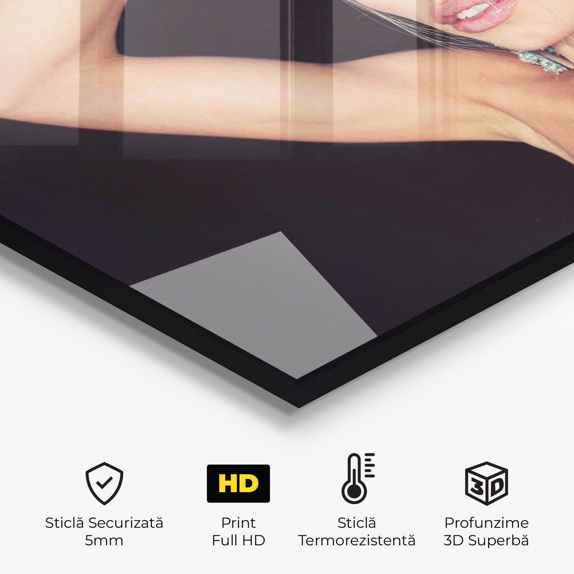 Panou Sticla Bucatarie Flower Earrings mockup 2