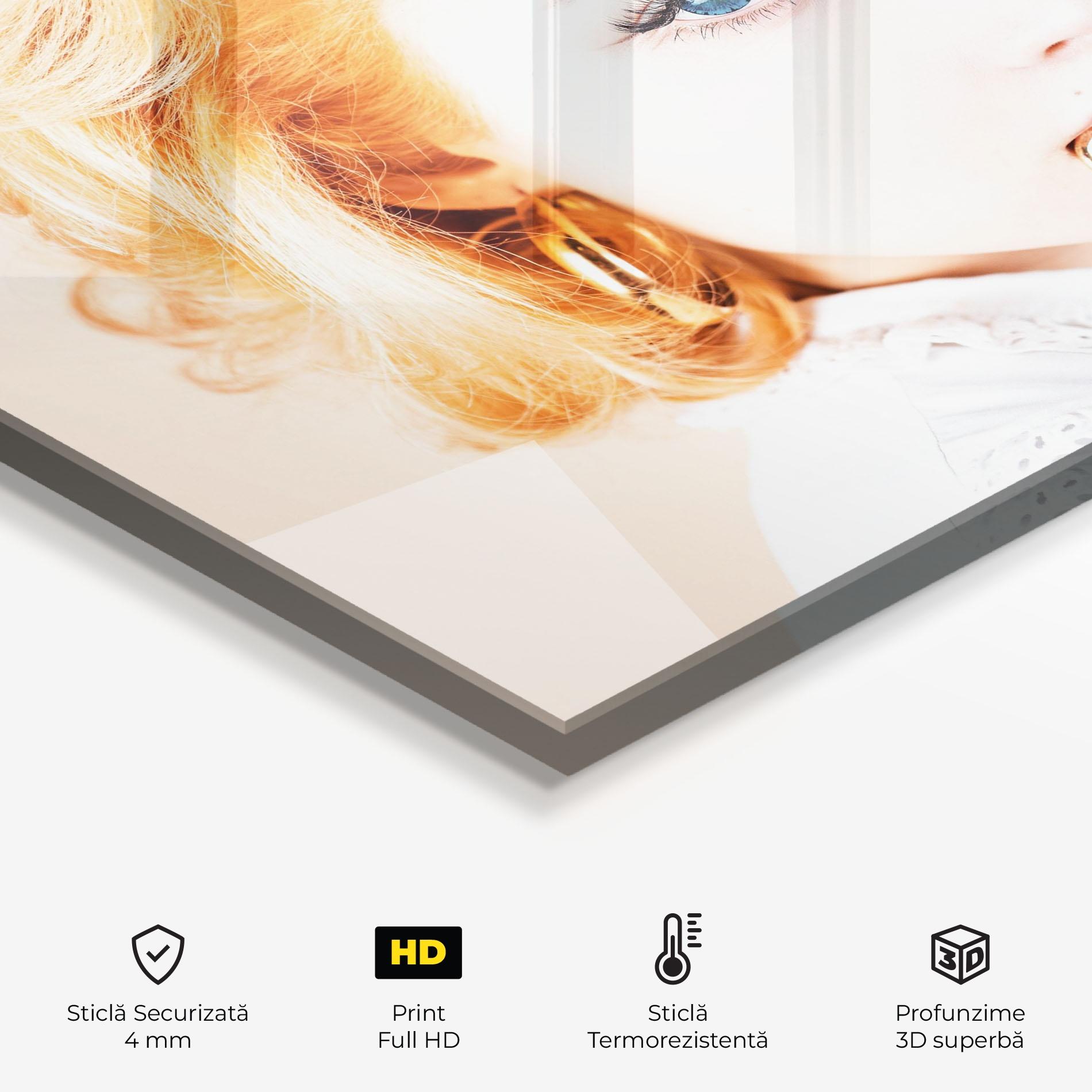 Panou Sticla Bucatarie Lips Gold Chain mockup 2