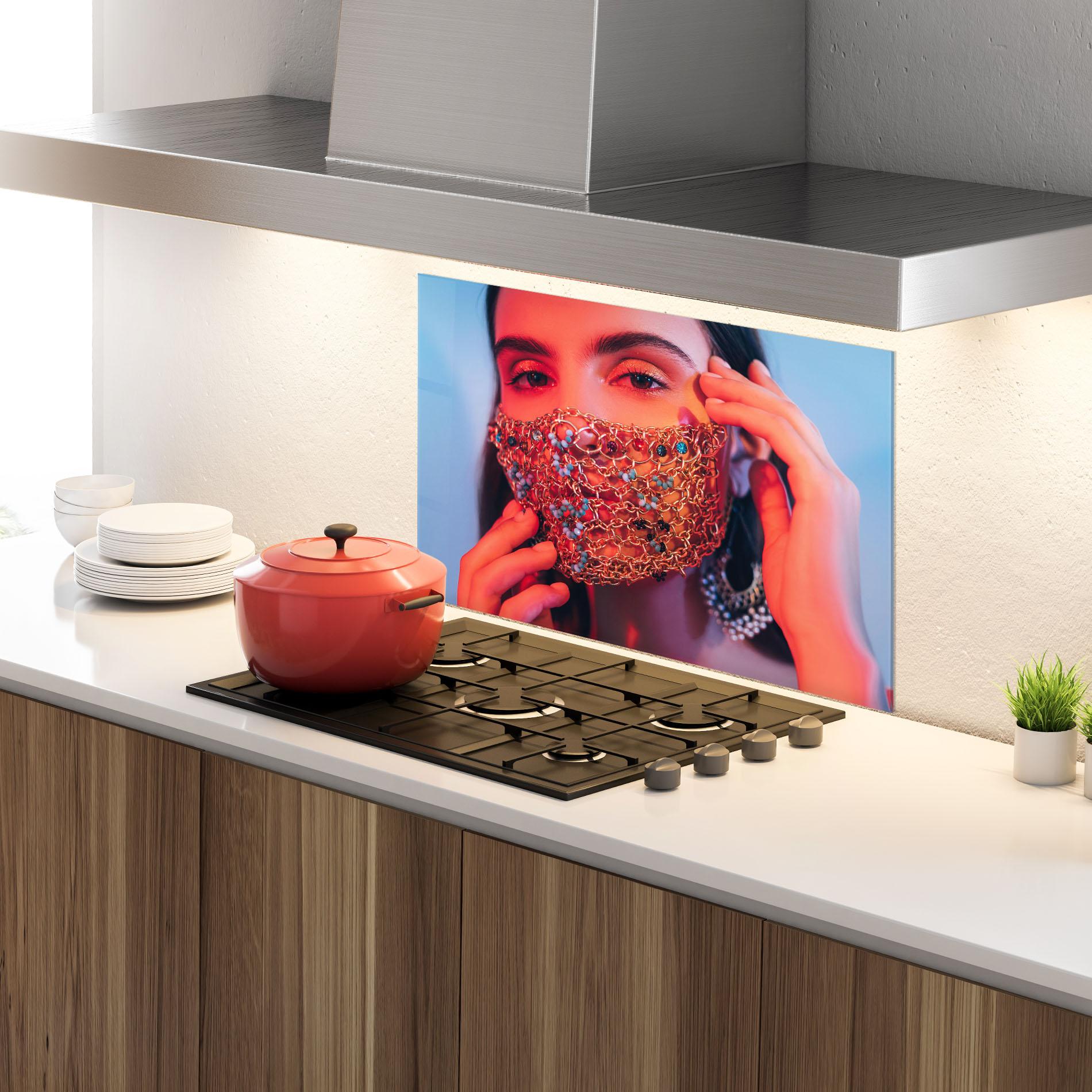 Panou Sticla Bucatarie Gold Chain Face Mask mockup 4