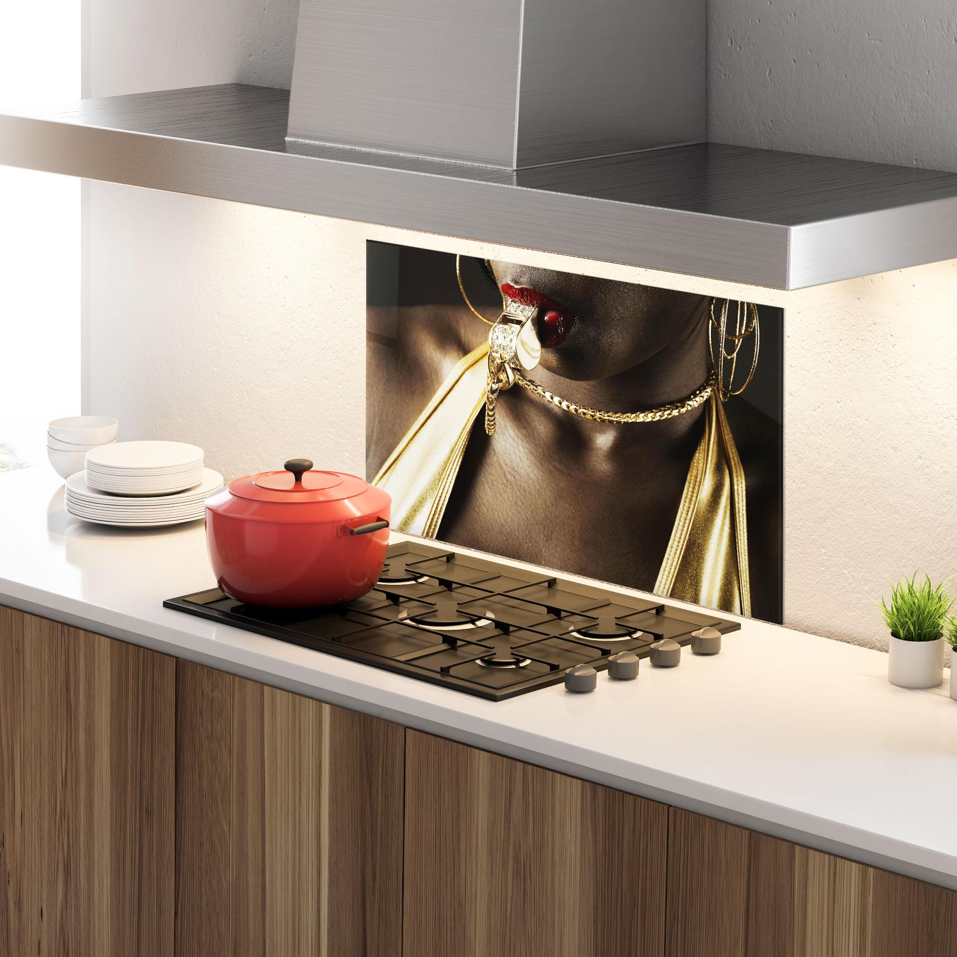 Panou Sticla Bucatarie Golden Whistle mockup 4