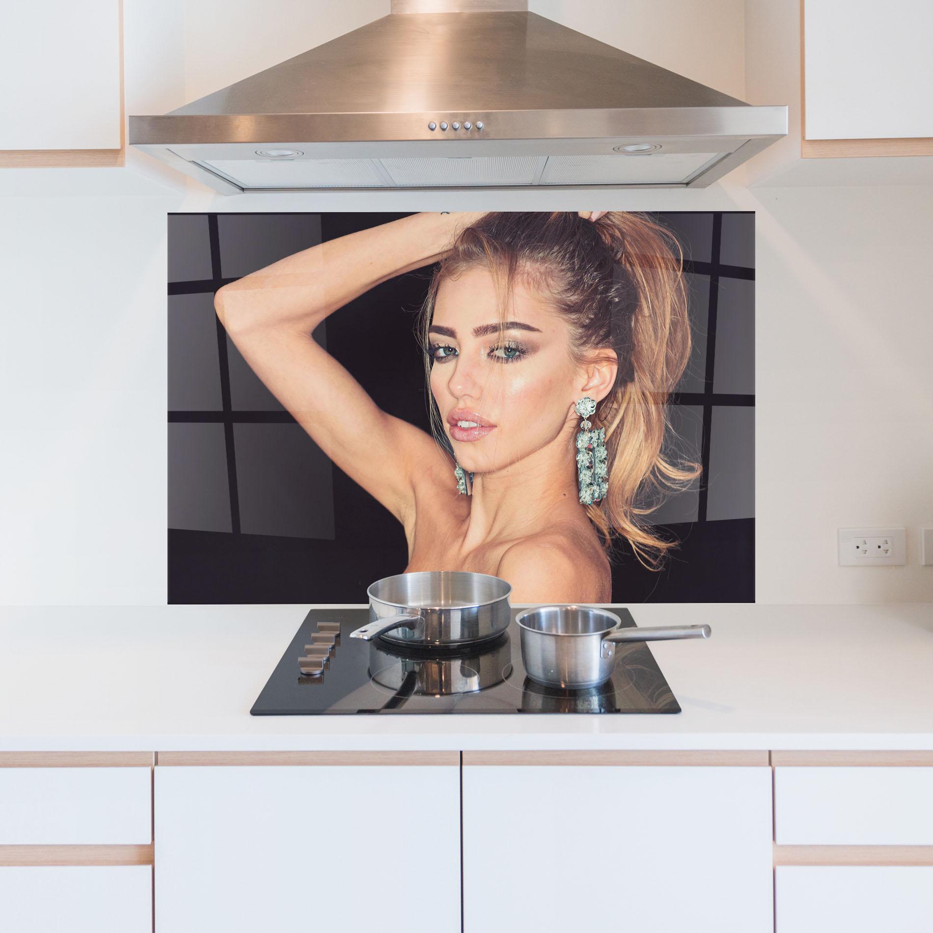 Panou Sticla Bucatarie Flower Earrings mockup 5